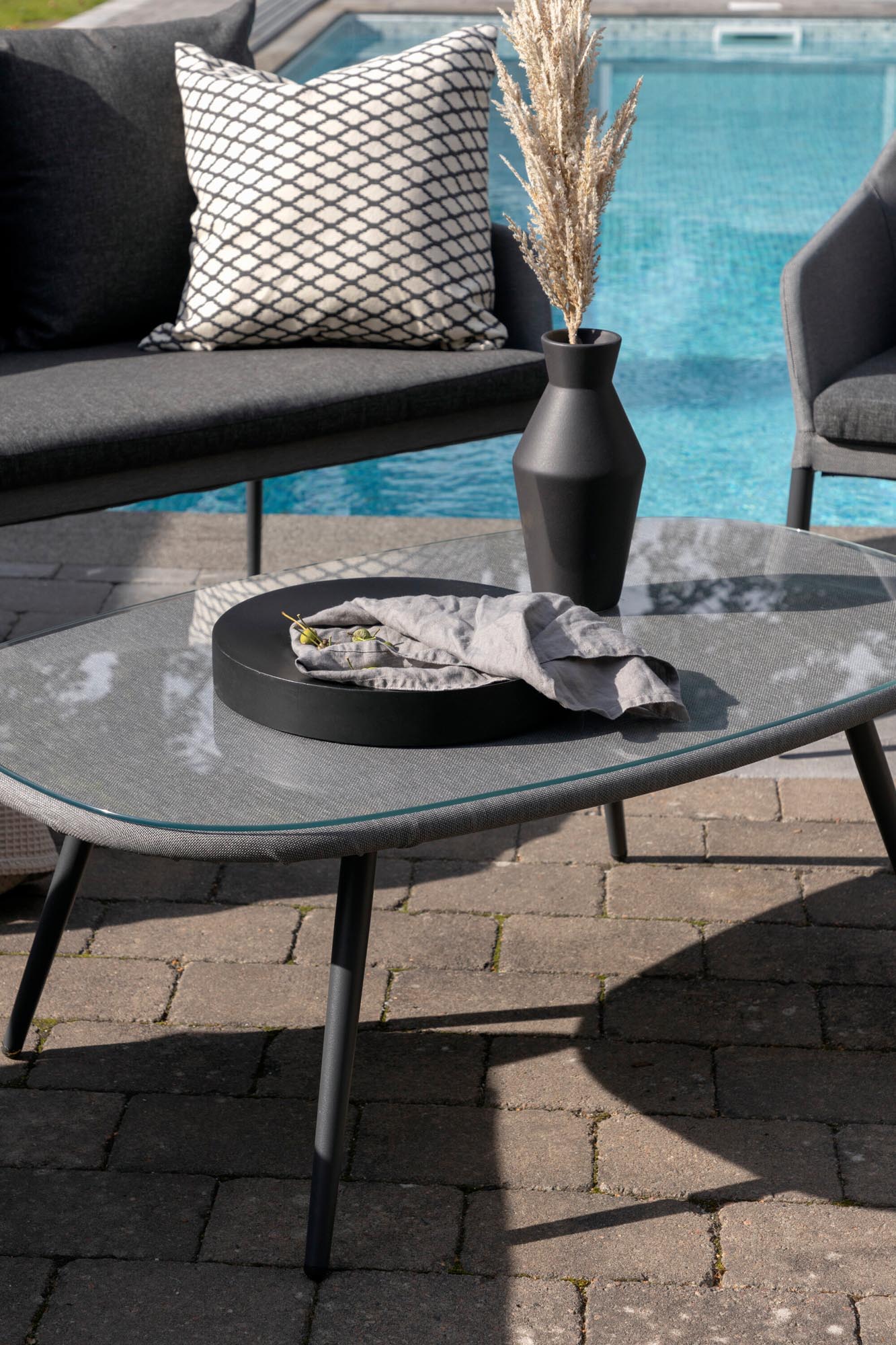 Spoga Sofagarnitur in Schwarz/Grau präsentiert im Onlineshop von KAQTU Design AG. Loungeset ist von Venture Home
