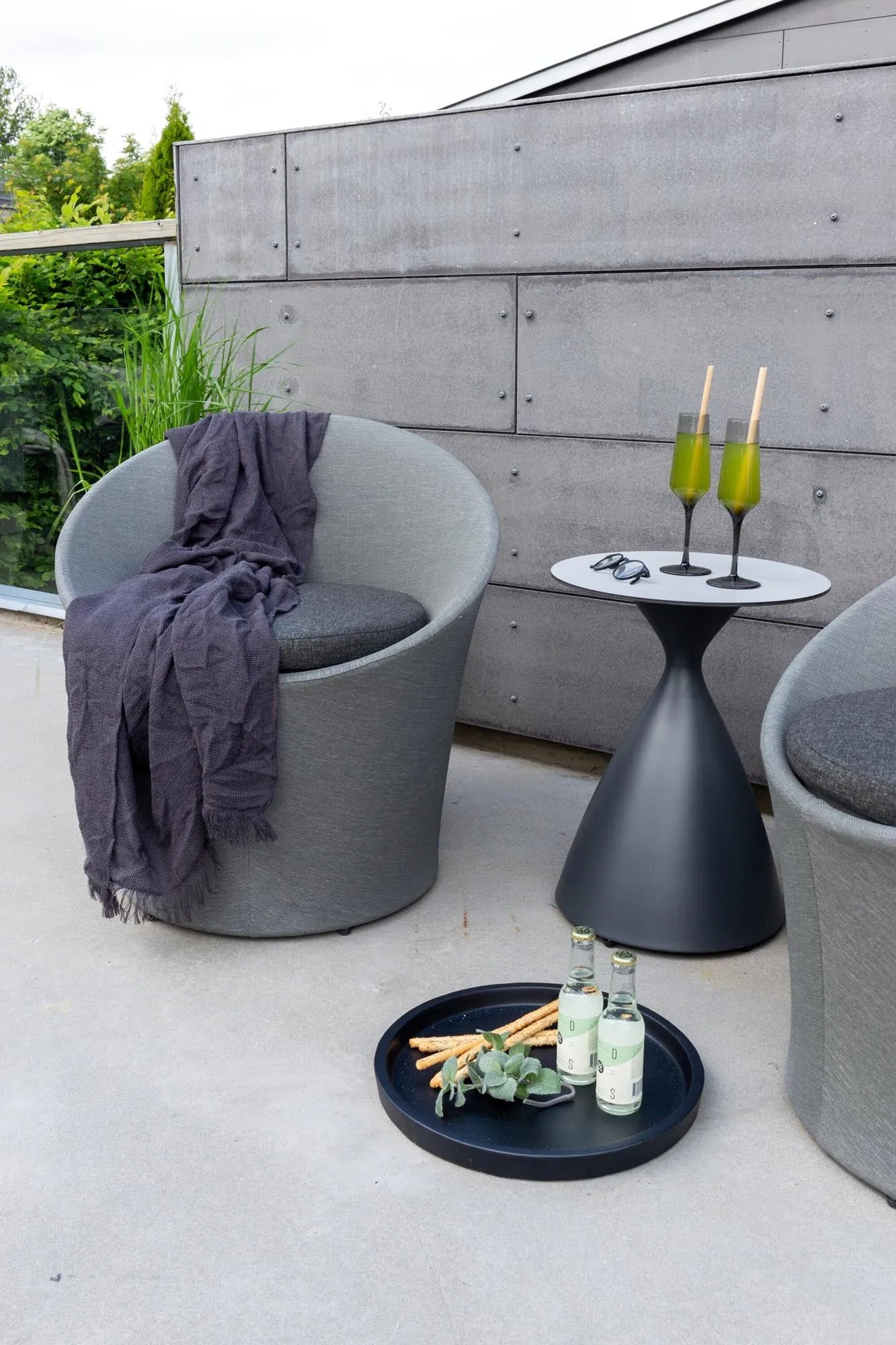 Komfortables Spoga Lounge Set ⌀40cm für entspannte Gartenstunden.