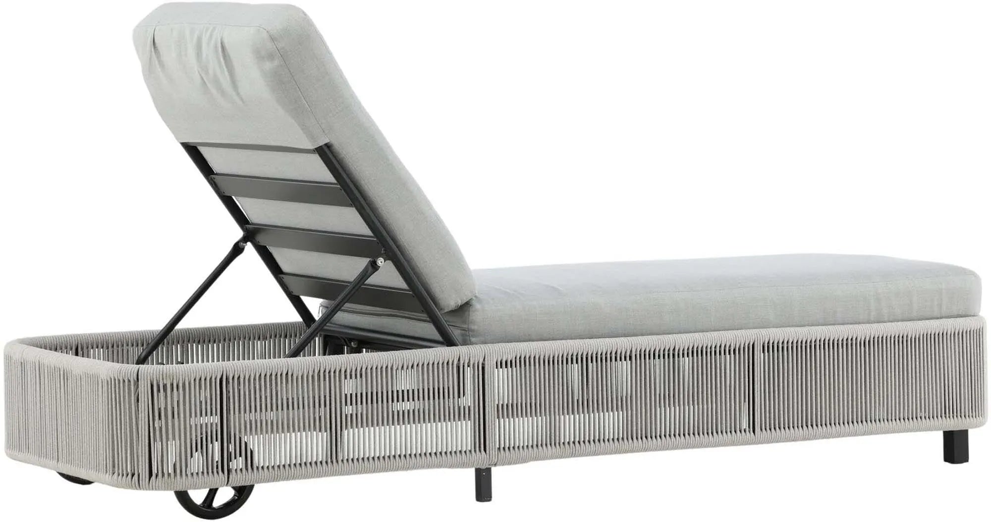 Virya Sun Lounge in Schwarz präsentiert im Onlineshop von KAQTU Design AG. Liegestuhl ist von Venture Home
