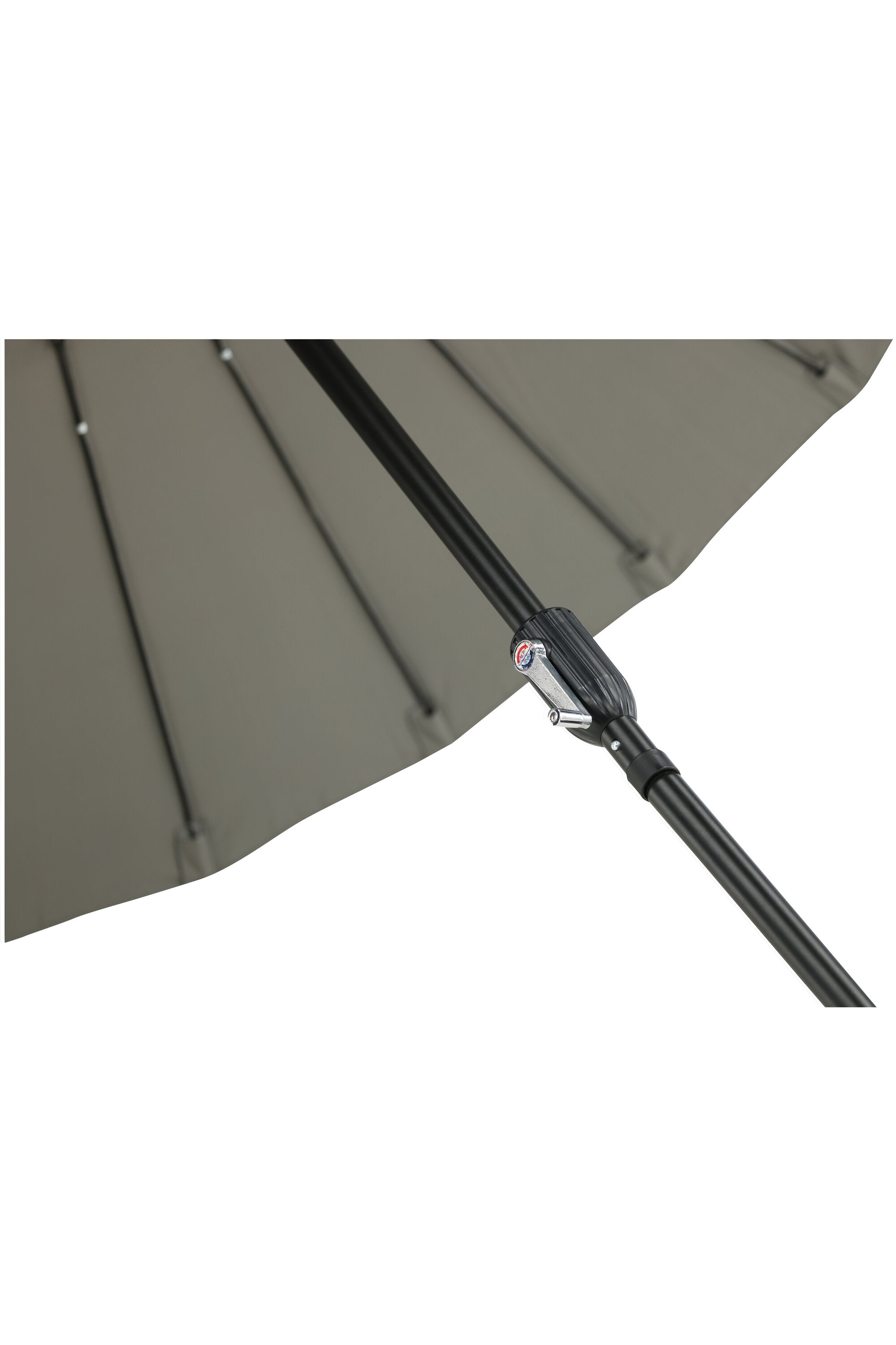 Palmetto Sonnenschirm in Grau präsentiert im Onlineshop von KAQTU Design AG. Sonnenschirm ist von Venture Home