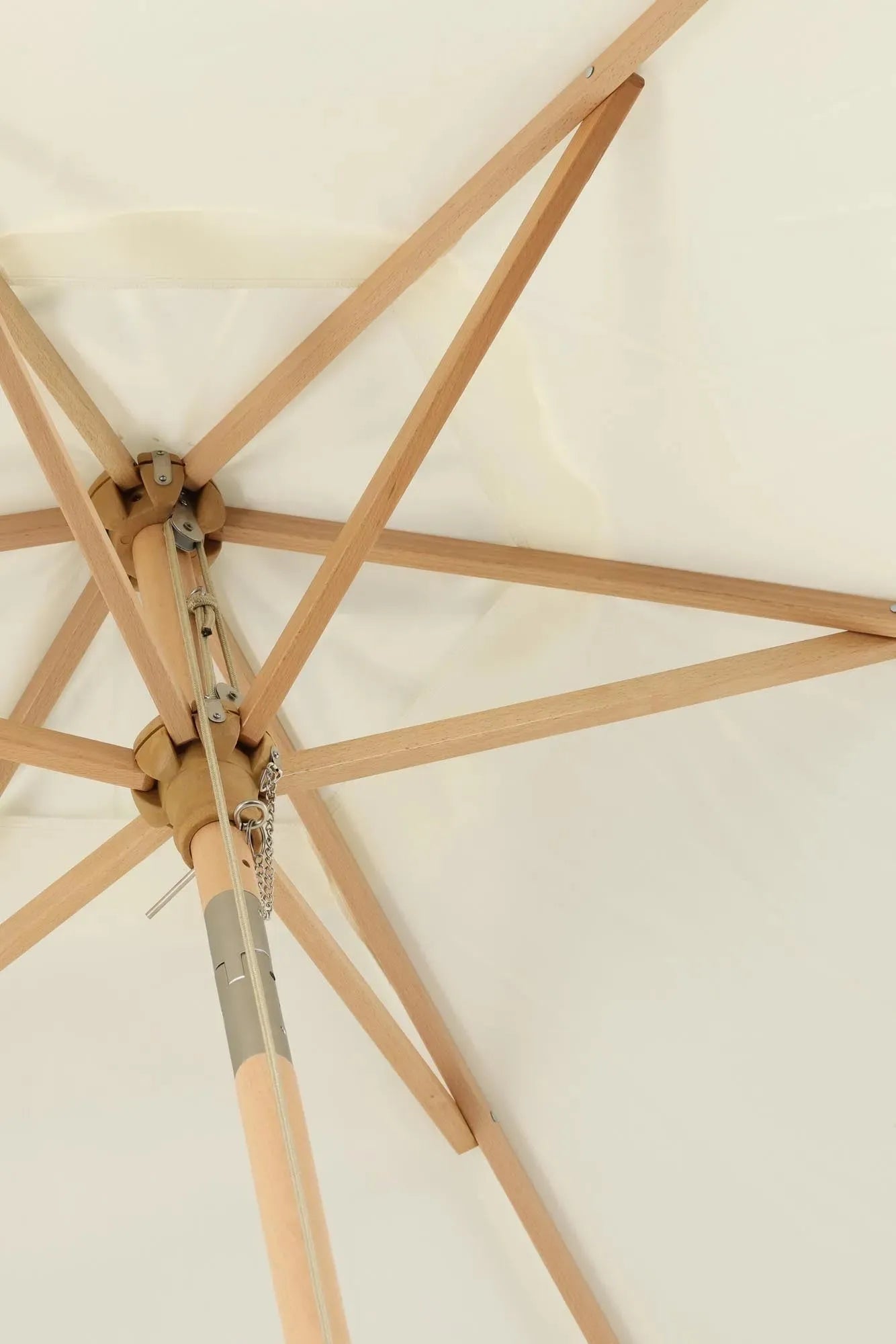 Corypho Sonnenschirm von Venture Home: Stilvoller Schutz vor Sonne, robust und ideal für Garten, Balkon oder Terrasse.