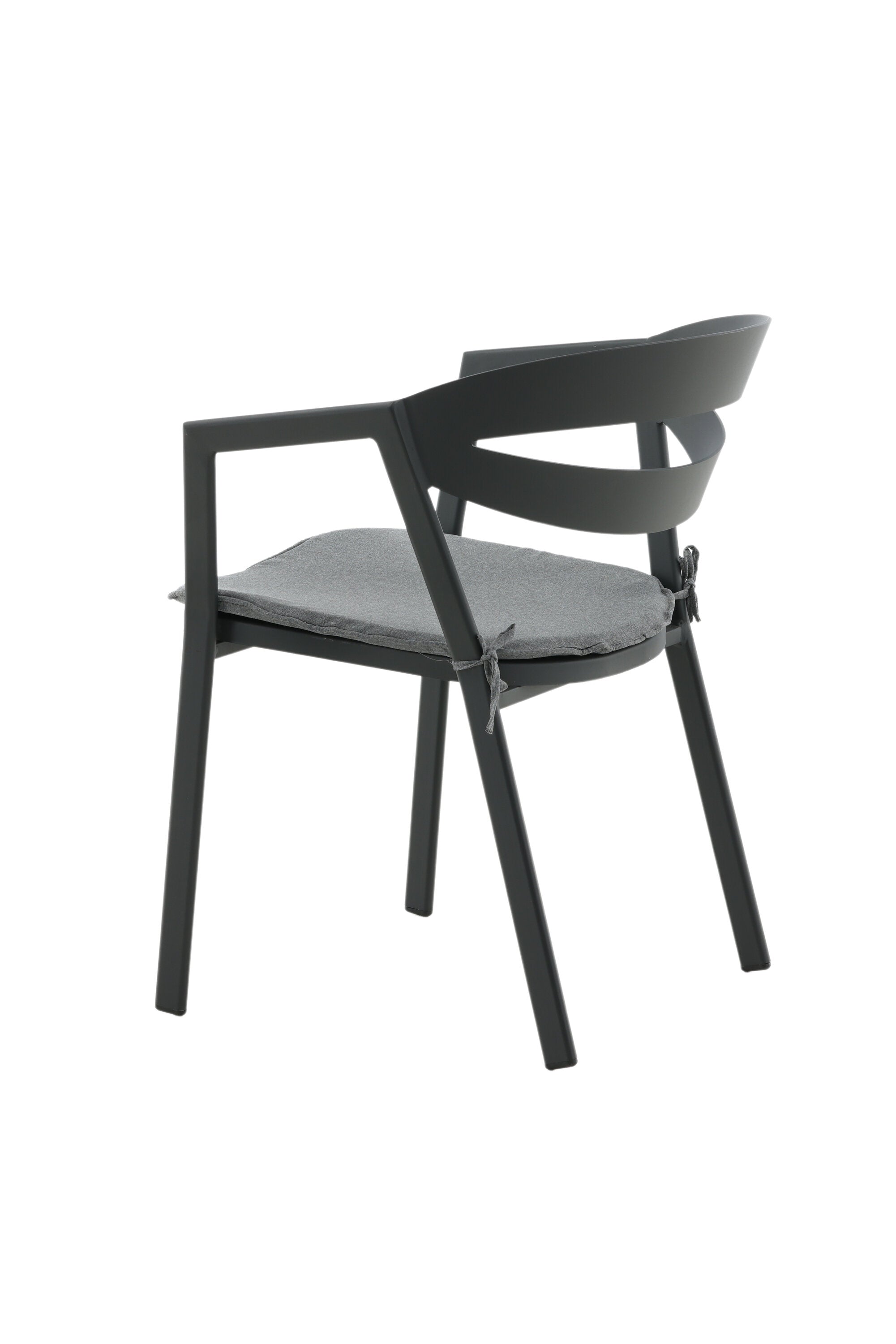 Slit Stuhl in Schwarz präsentiert im Onlineshop von KAQTU Design AG. Gartenstuhl mit Armlehnen ist von Venture Home