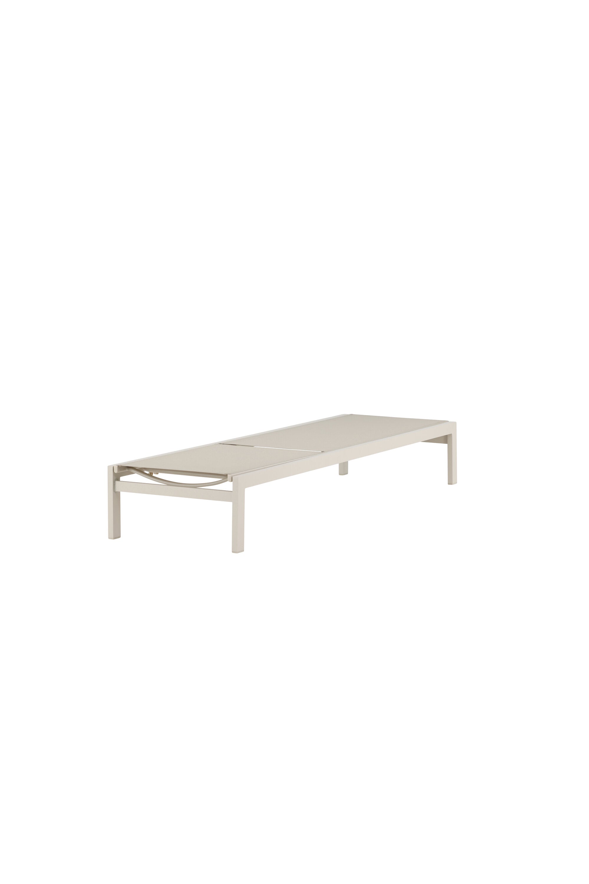Copacabana Sonnenliege in Beige präsentiert im Onlineshop von KAQTU Design AG. Liegestuhl ist von Venture Home
