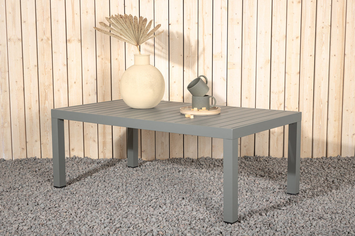 Copacabana Coffee Tisch Outdoor in Khaki präsentiert im Onlineshop von KAQTU Design AG. Beistelltisch Outdoor ist von Venture Home
