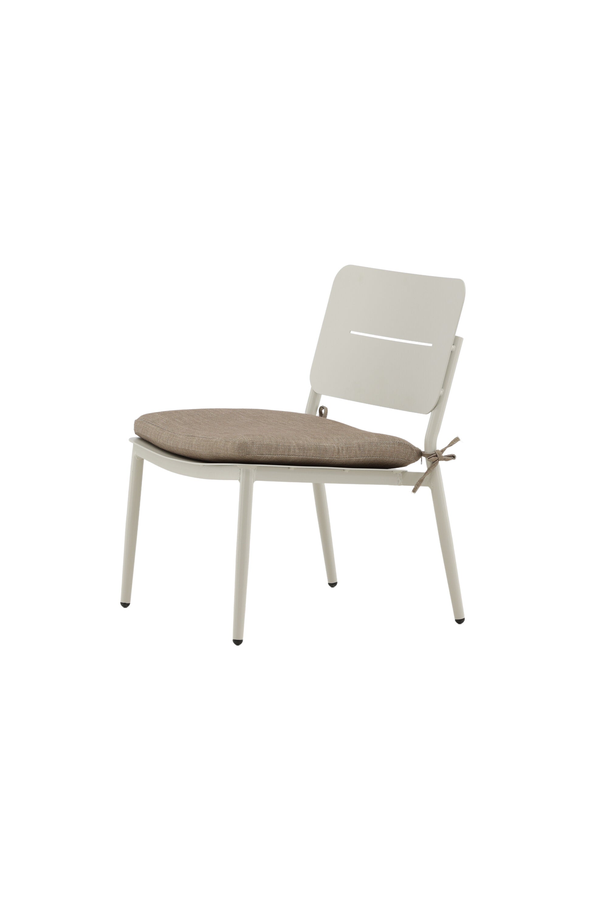 Lina Lounge Chair in Beige präsentiert im Onlineshop von KAQTU Design AG. Outdoor-Sessel ist von Venture Home