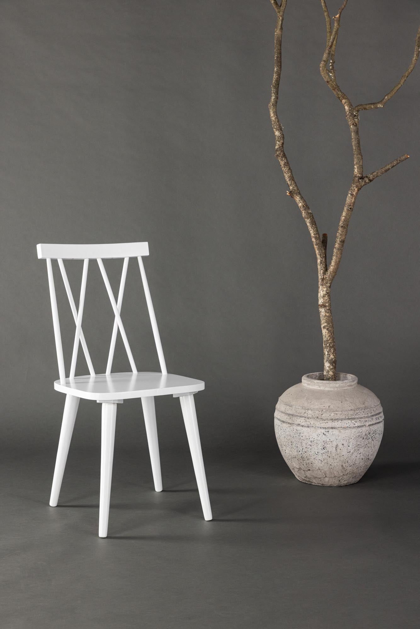 Mariette Esszimmerstuhl von Venture Home: Eleganz und Ergonomie vereint in einem stilvollen Möbelstück für jeden Essbereich.