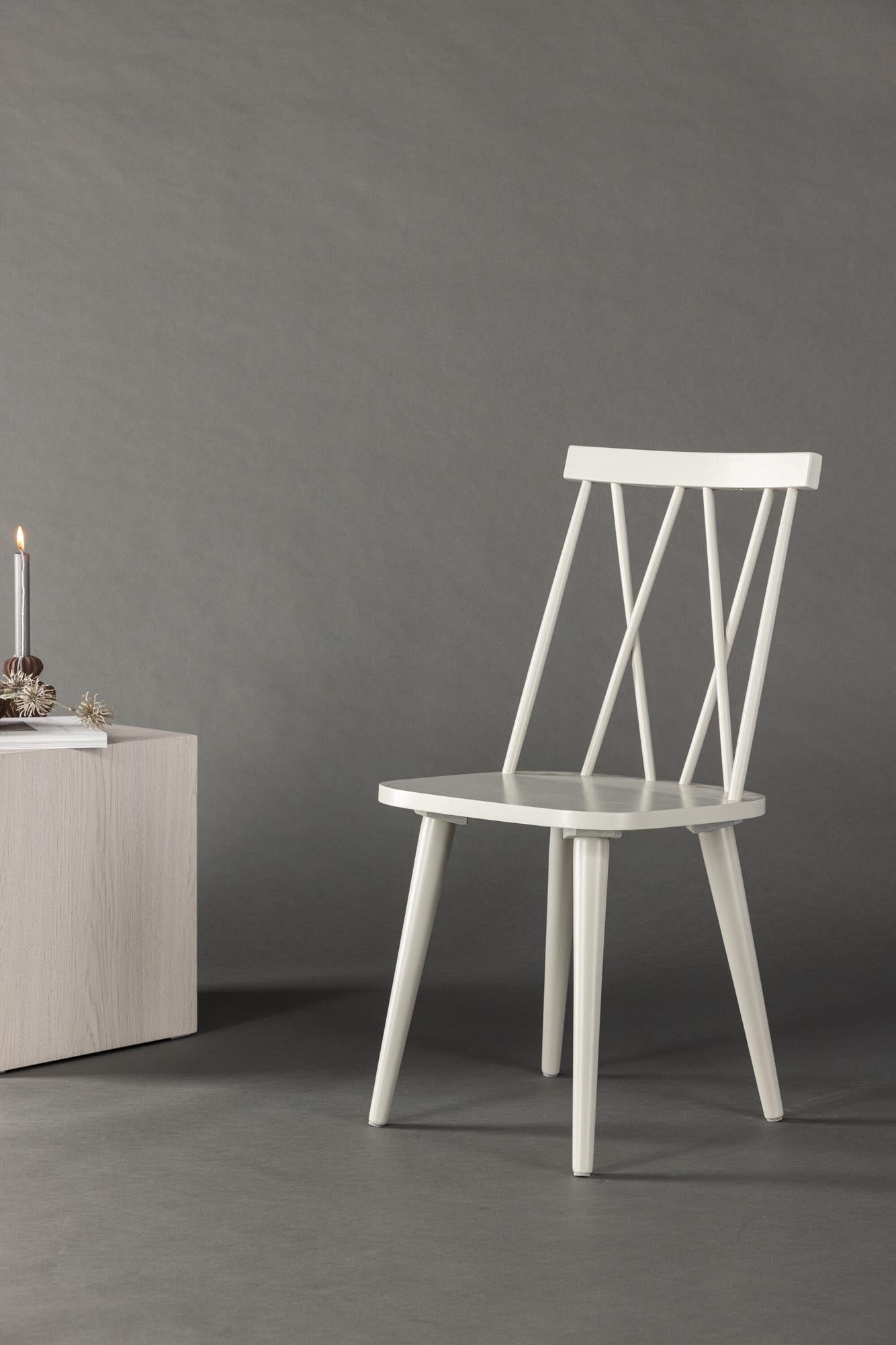 Stilvoller Mariette Esszimmerstuhl von Venture Home: Hochwertiges Gummibaumholz, ergonomisches Design und vielseitig einsetzbar für jeden Raum.