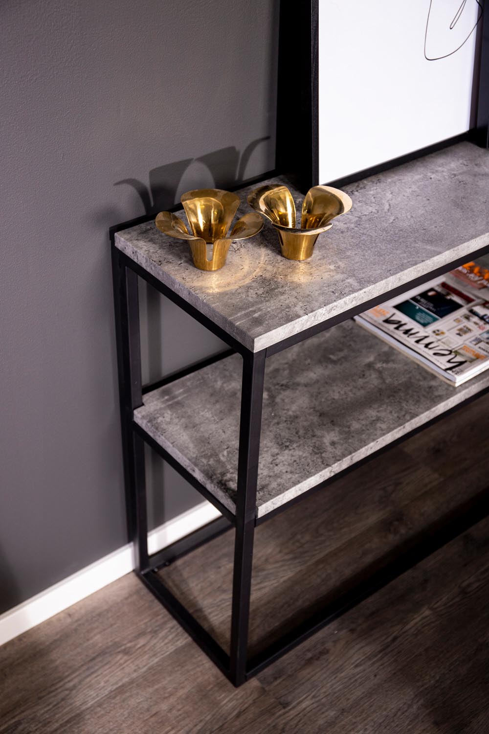 Rise Beistelltisch in Hellgrau / Schwarz präsentiert im Onlineshop von KAQTU Design AG. Beistelltisch ist von Venture Home
