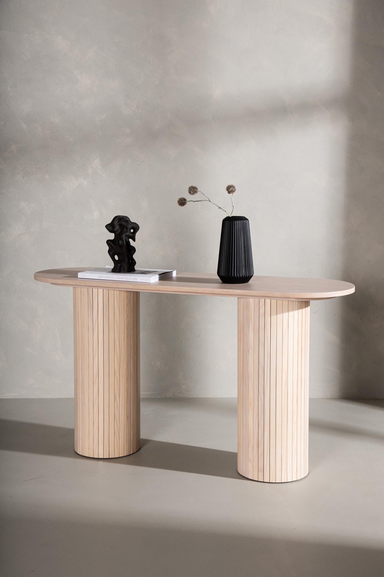 Eleganter Bianca Konsolentisch von Venture Home, gefertigt aus robustem MDF mit moccafarbener Lackierung. Ideal für Flur und Wohnzimmer.