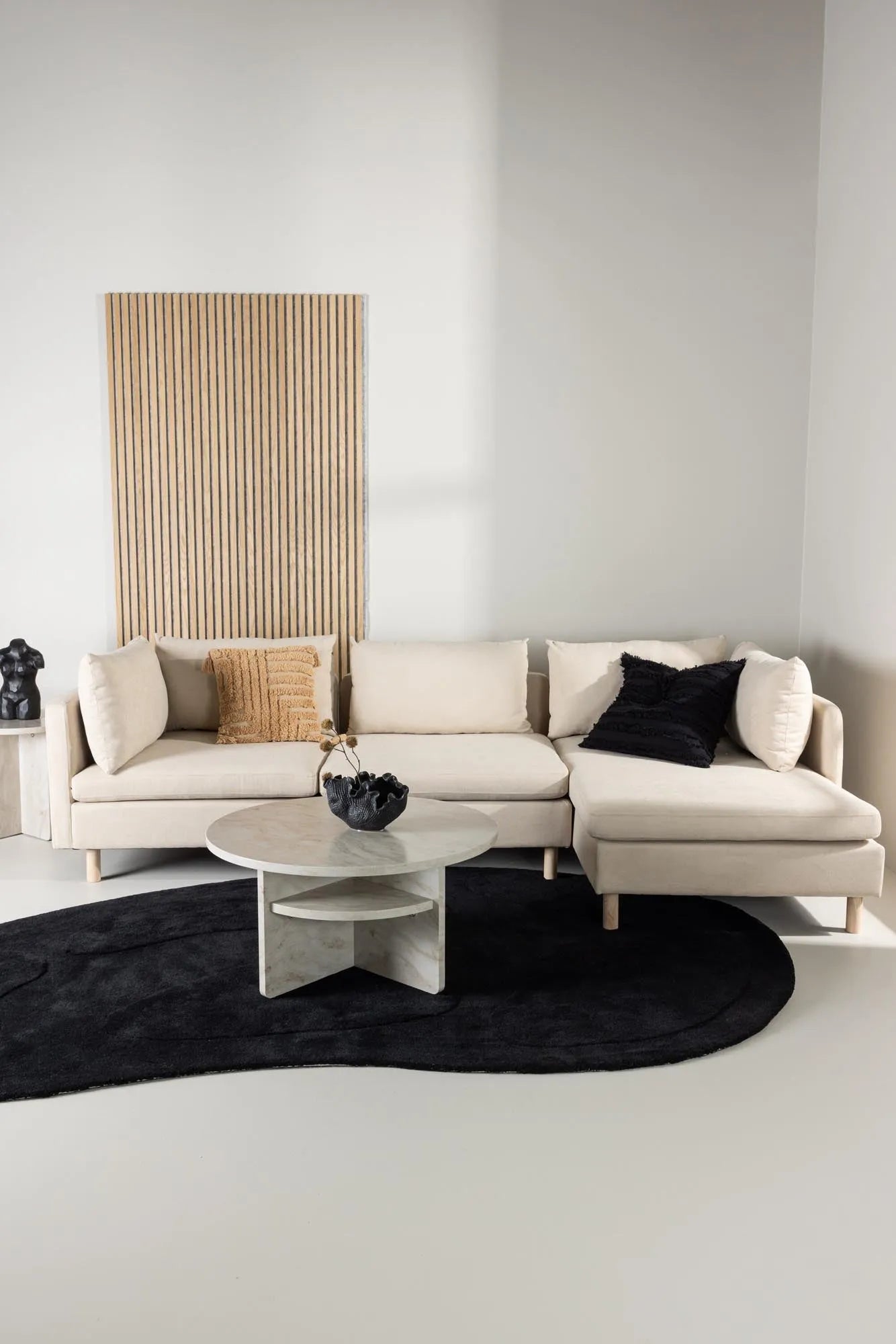 Zero 3-Seat Sofa in Beige präsentiert im Onlineshop von KAQTU Design AG. 3er Sofa ist von Venture Home