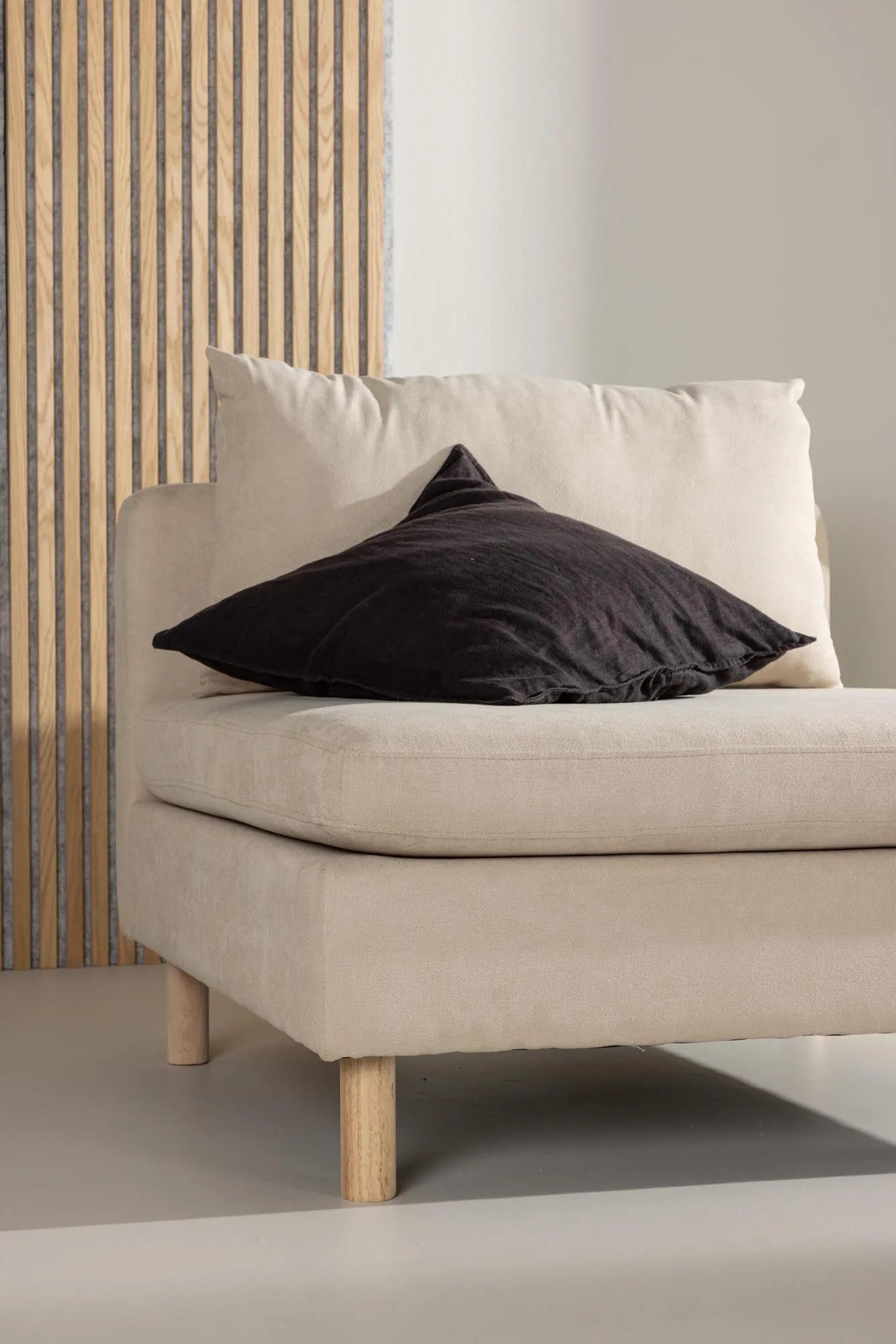 Zero Single Sofa in Beige präsentiert im Onlineshop von KAQTU Design AG. Modulares Sofa ist von Venture Home