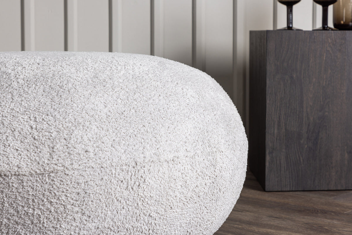 Bologna Hocker in Hellgrau präsentiert im Onlineshop von KAQTU Design AG. Pouf ist von Venture Home