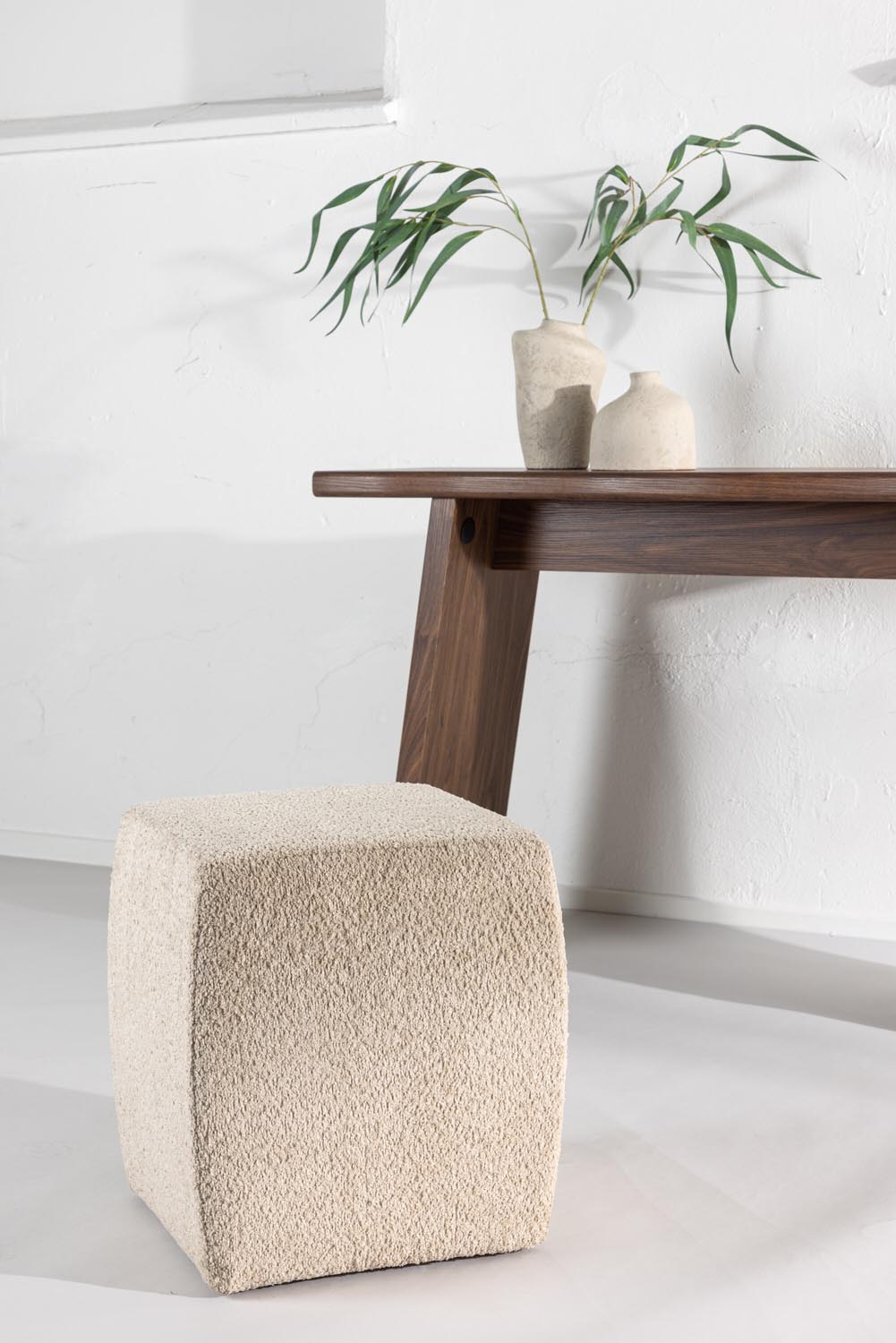Neapel Pouf in Beige präsentiert im Onlineshop von KAQTU Design AG. Pouf ist von Venture Home