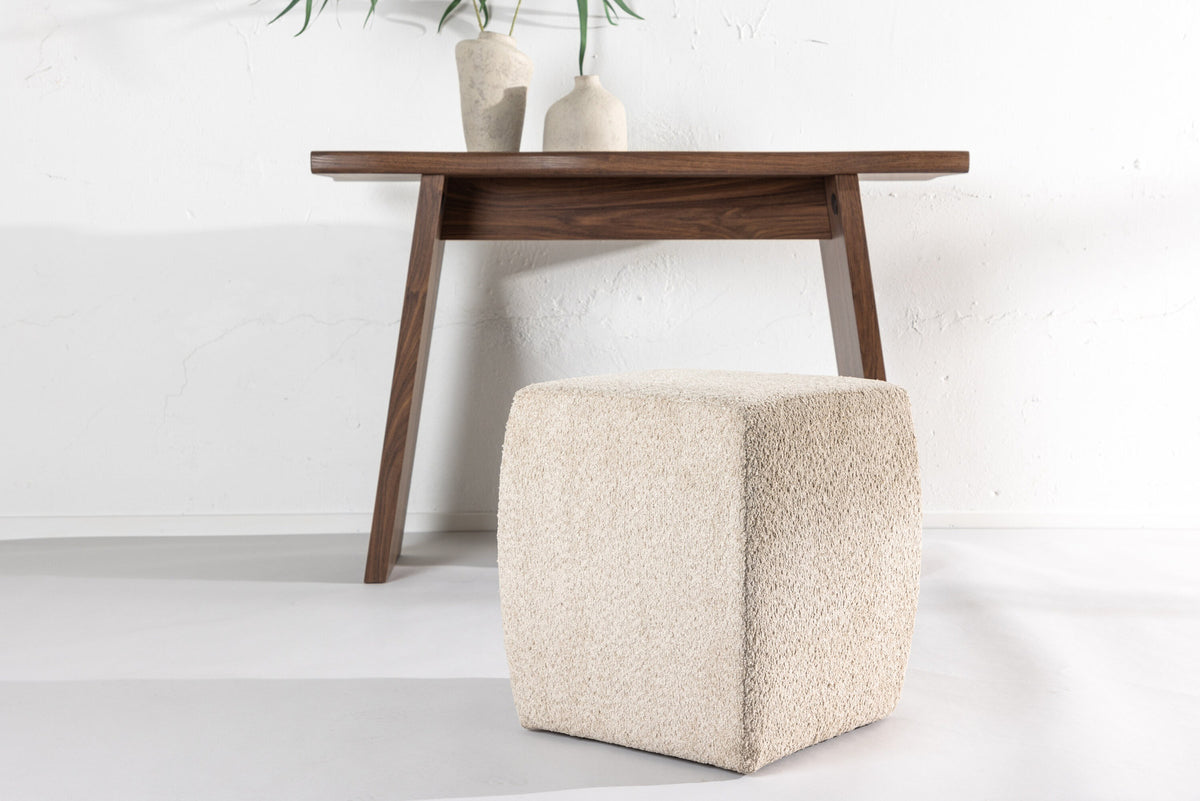 Neapel Pouf in Beige präsentiert im Onlineshop von KAQTU Design AG. Pouf ist von Venture Home