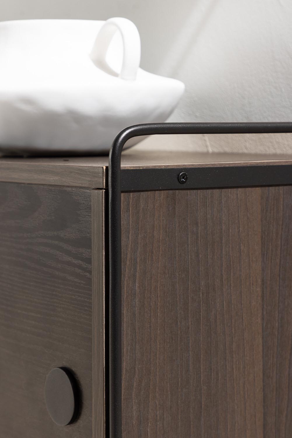 Paris Wandregal in Schwarz/Mokka präsentiert im Onlineshop von KAQTU Design AG. Wandregal ist von Venture Home