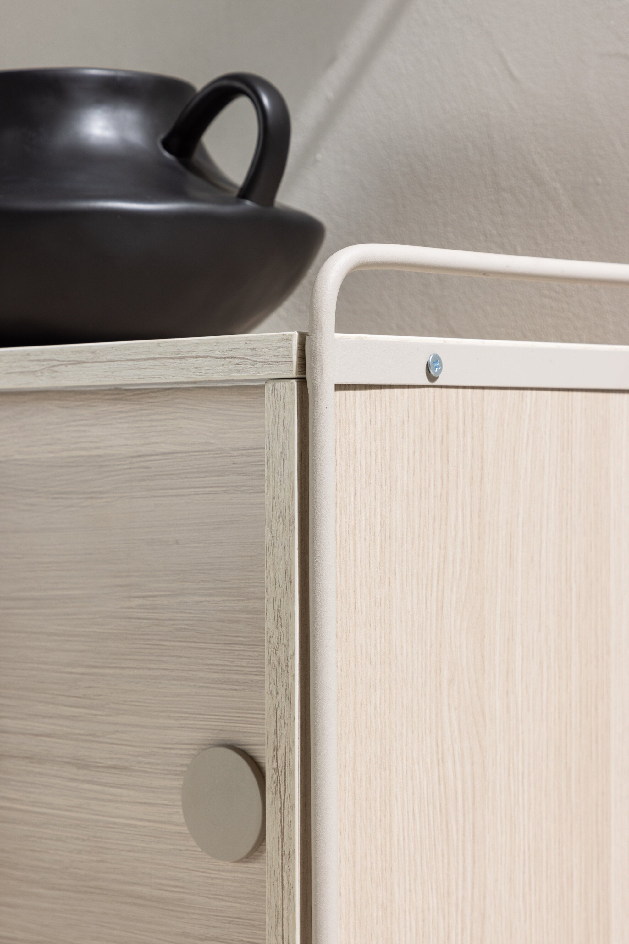 Paris Wandregal in Beige/ WeissgewEschen präsentiert im Onlineshop von KAQTU Design AG. Wandregal ist von Venture Home