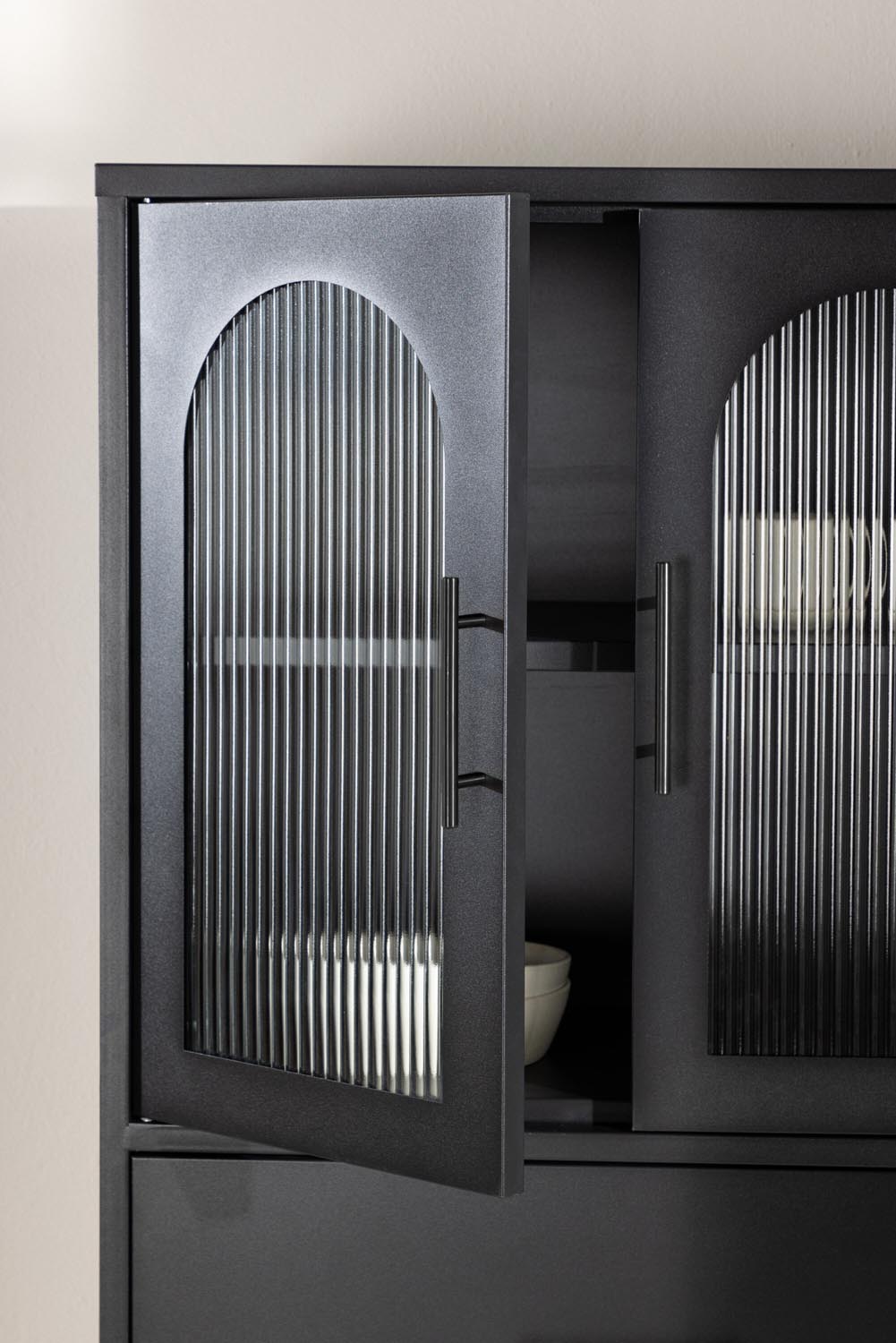 Kabinett La Paz in Schwarz präsentiert im Onlineshop von KAQTU Design AG. Cabinet ist von Venture Home
