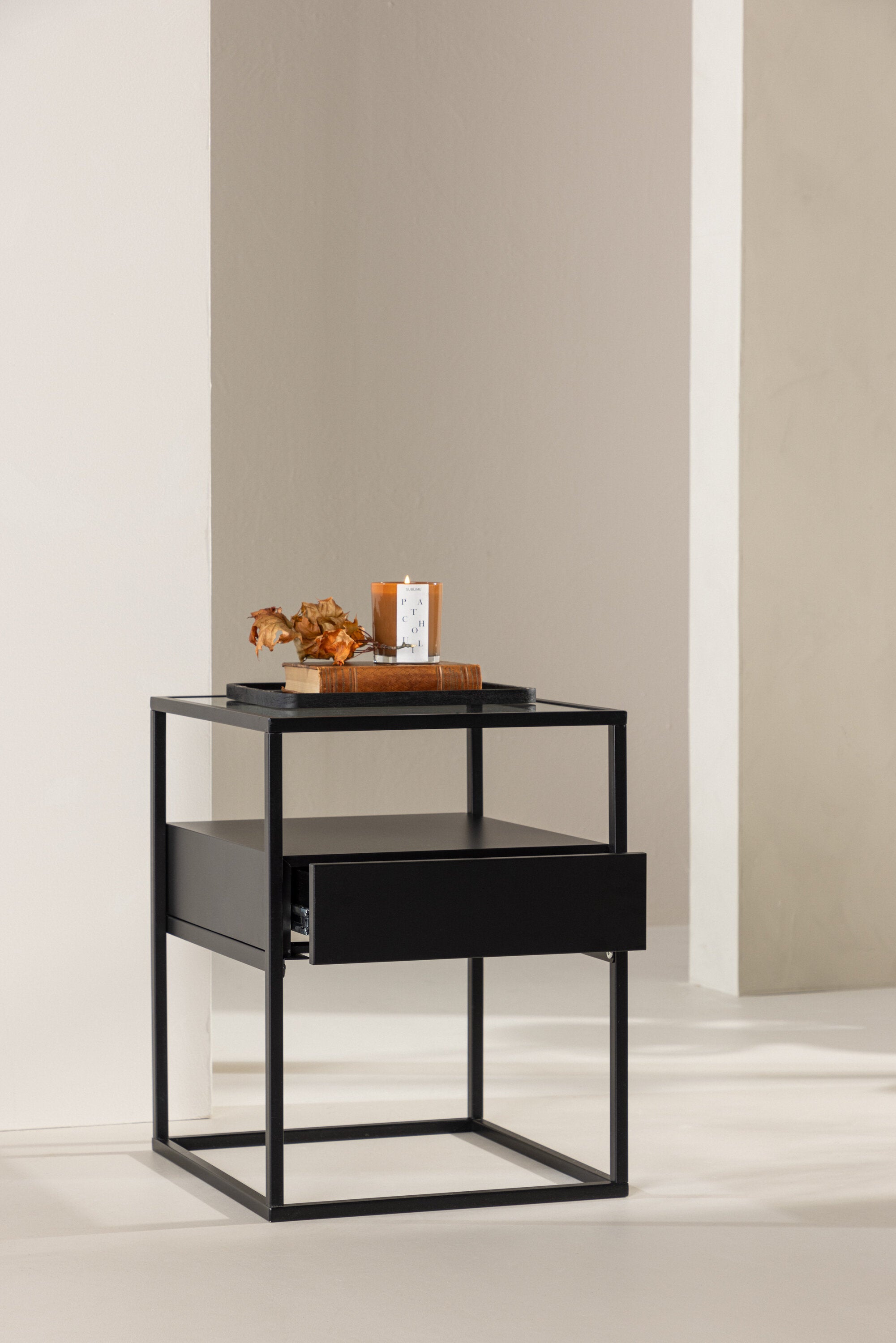 Fortaleza Beistelltisch in Schwarz präsentiert im Onlineshop von KAQTU Design AG. Beistelltisch ist von Venture Home