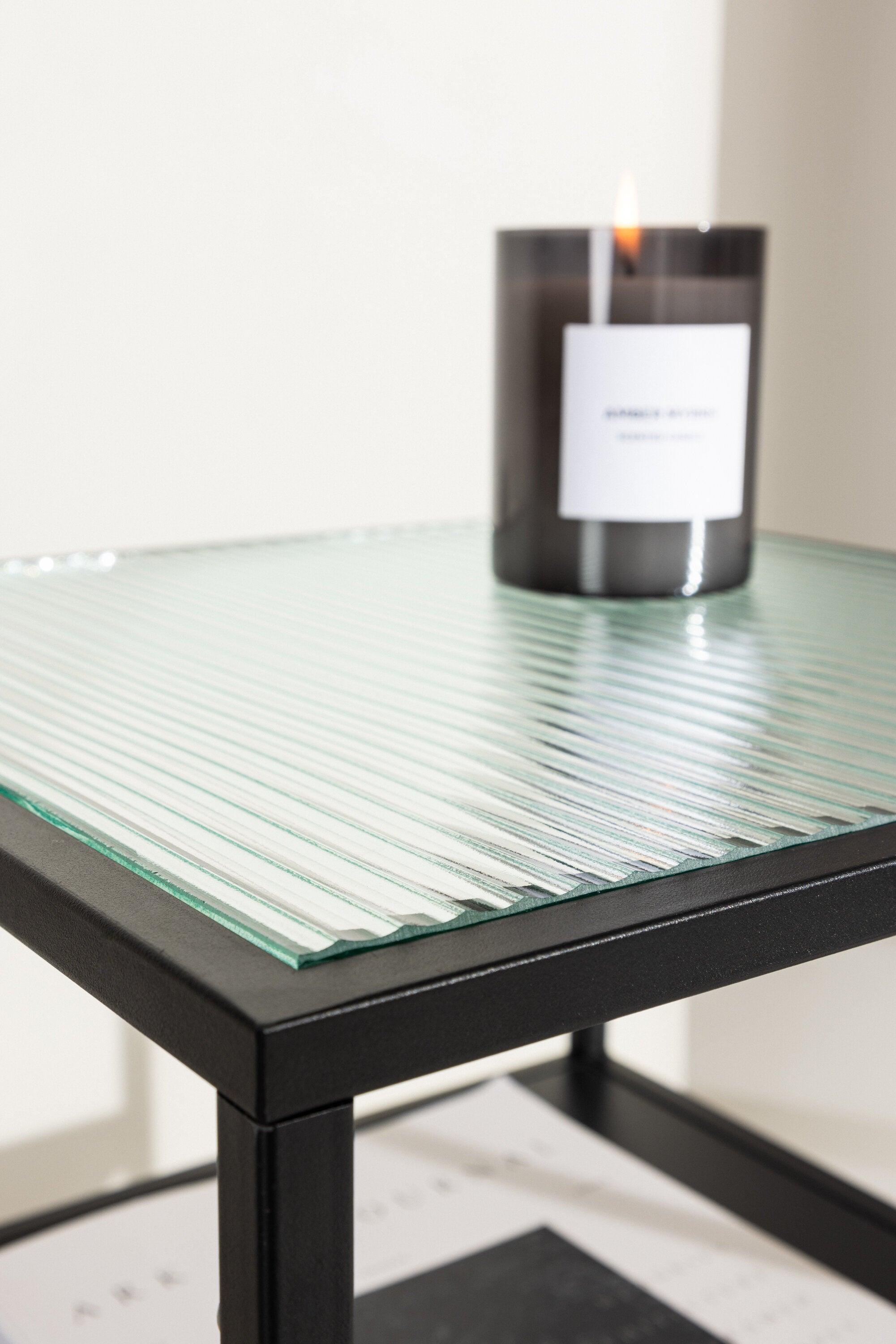 San Paulo Beistelltisch in Schwarz präsentiert im Onlineshop von KAQTU Design AG. Beistelltisch ist von Venture Home