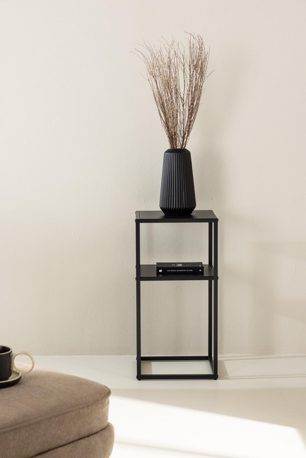Punta Beistelltisch in Schwarz präsentiert im Onlineshop von KAQTU Design AG. Beistelltisch ist von Venture Home