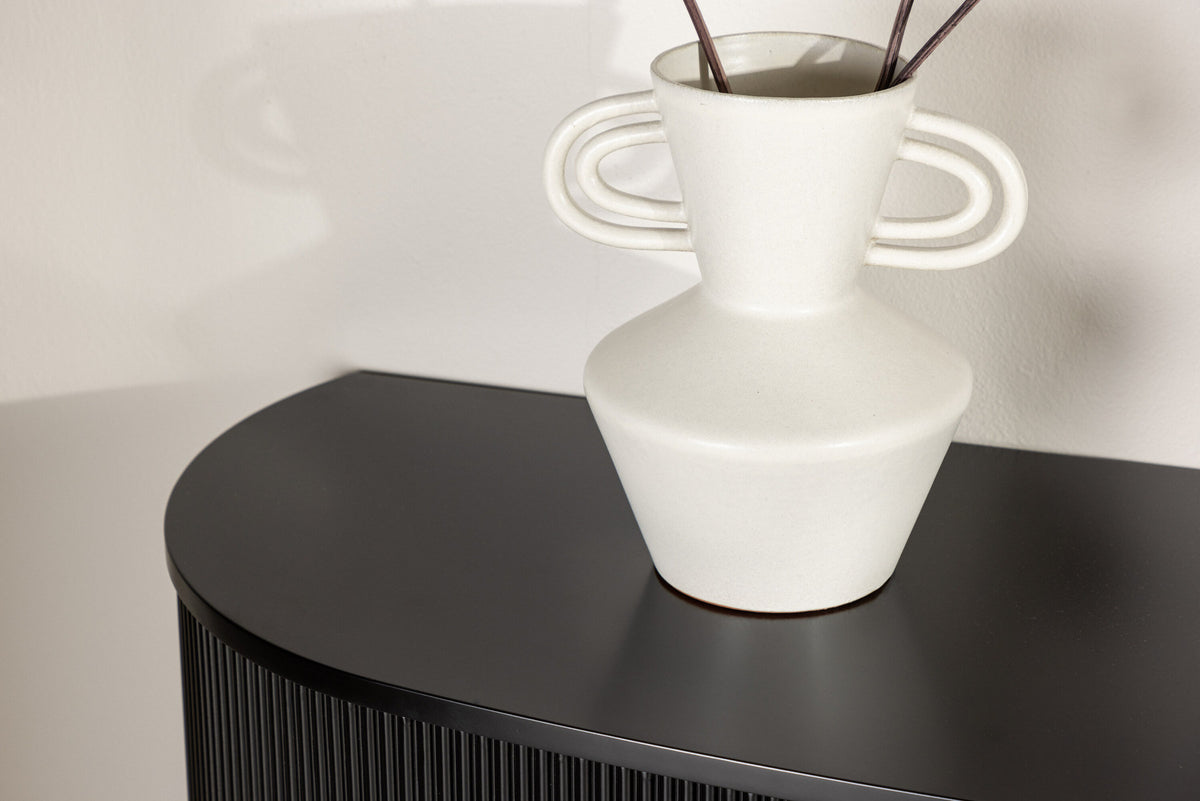 Loca Sideboard in Schwarz präsentiert im Onlineshop von KAQTU Design AG. Sideboard ist von Venture Home