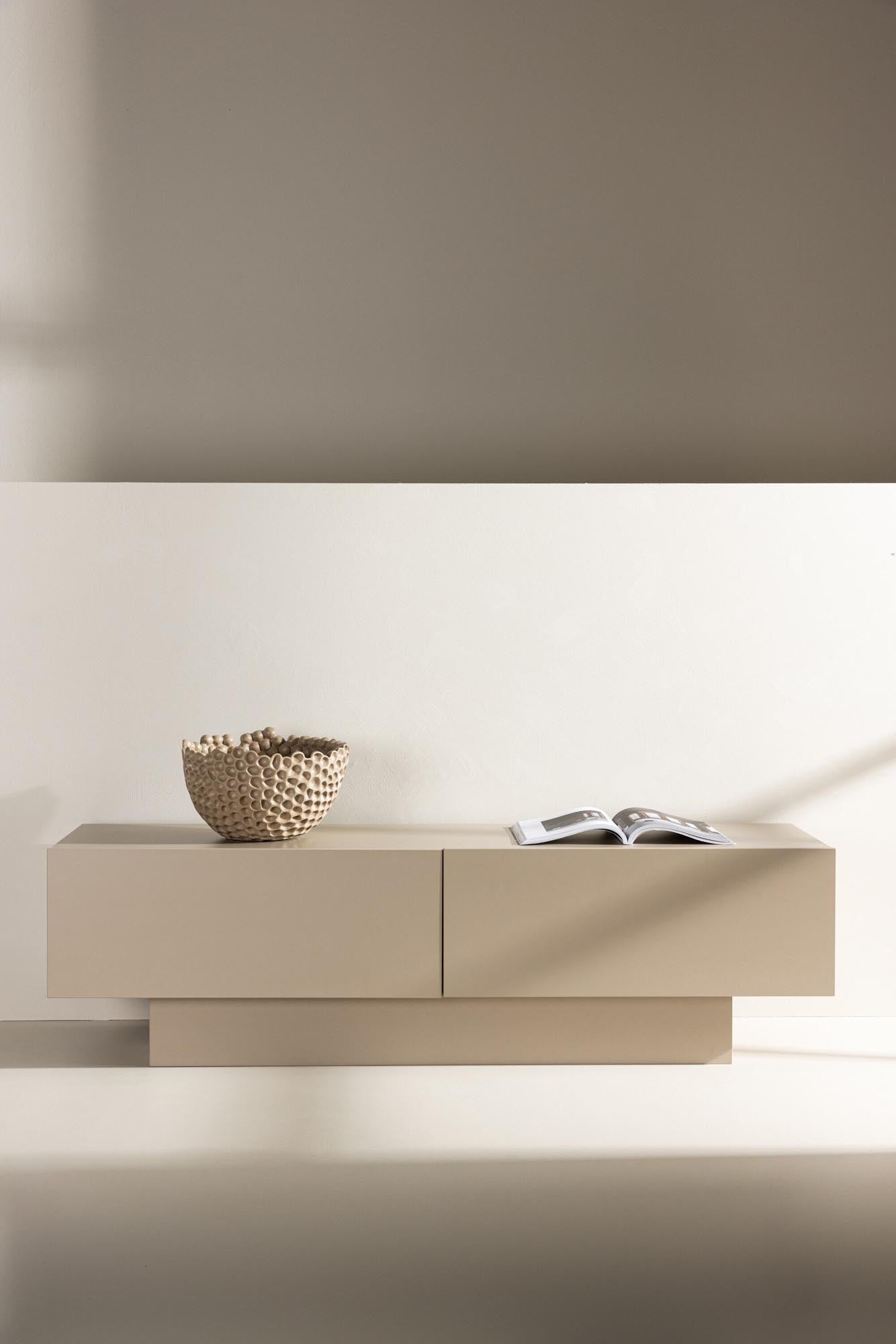 Cuenca TV Sideboard in Beige präsentiert im Onlineshop von KAQTU Design AG. Sideboard ist von Venture Home