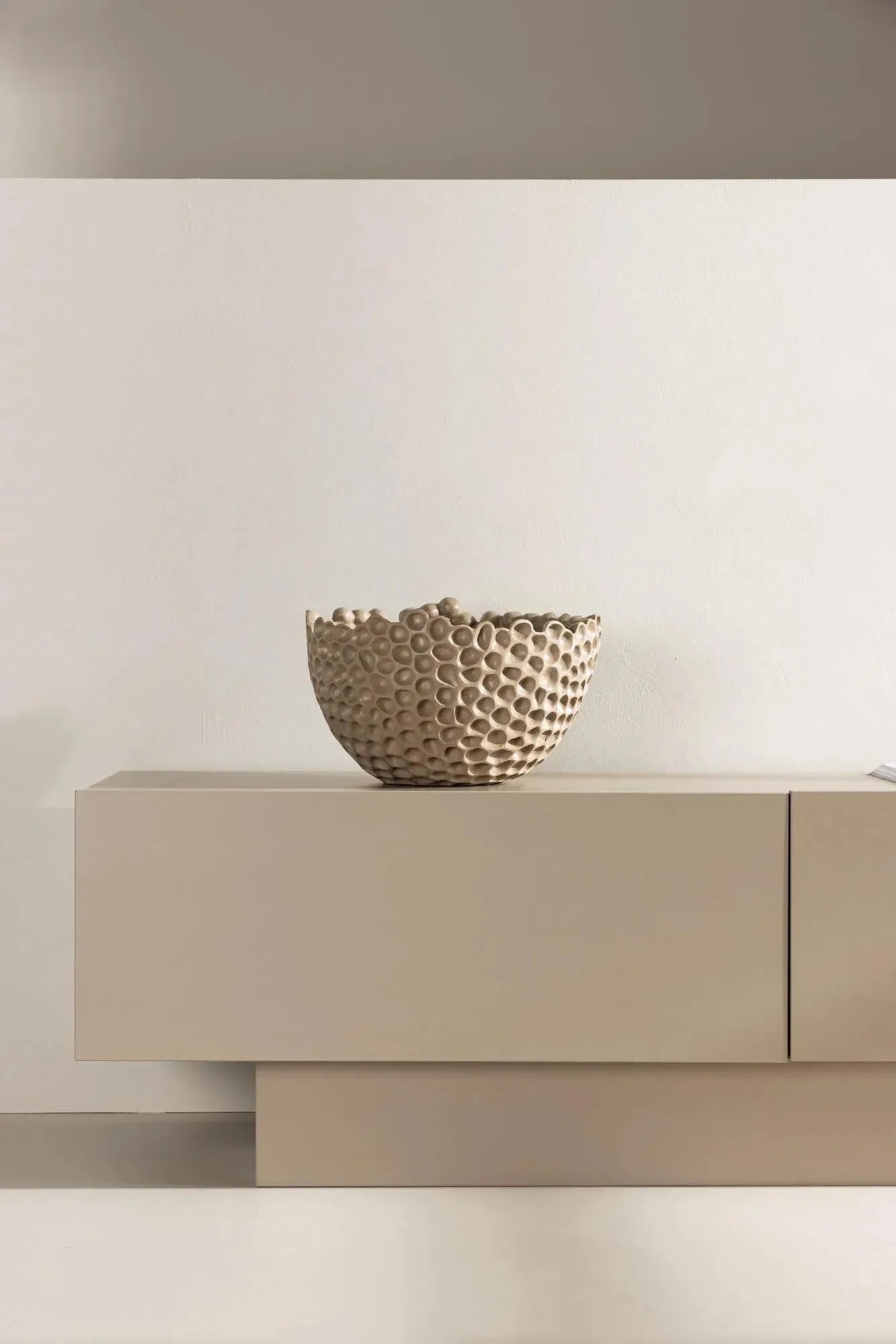 Cuenca TV Sideboard in Beige präsentiert im Onlineshop von KAQTU Design AG. Sideboard ist von Venture Home