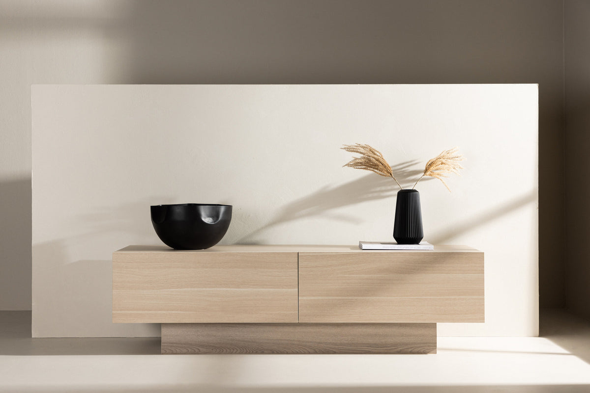 Cuenca TV Sideboard in Tünchen präsentiert im Onlineshop von KAQTU Design AG. TV-Möbel ist von Venture Home