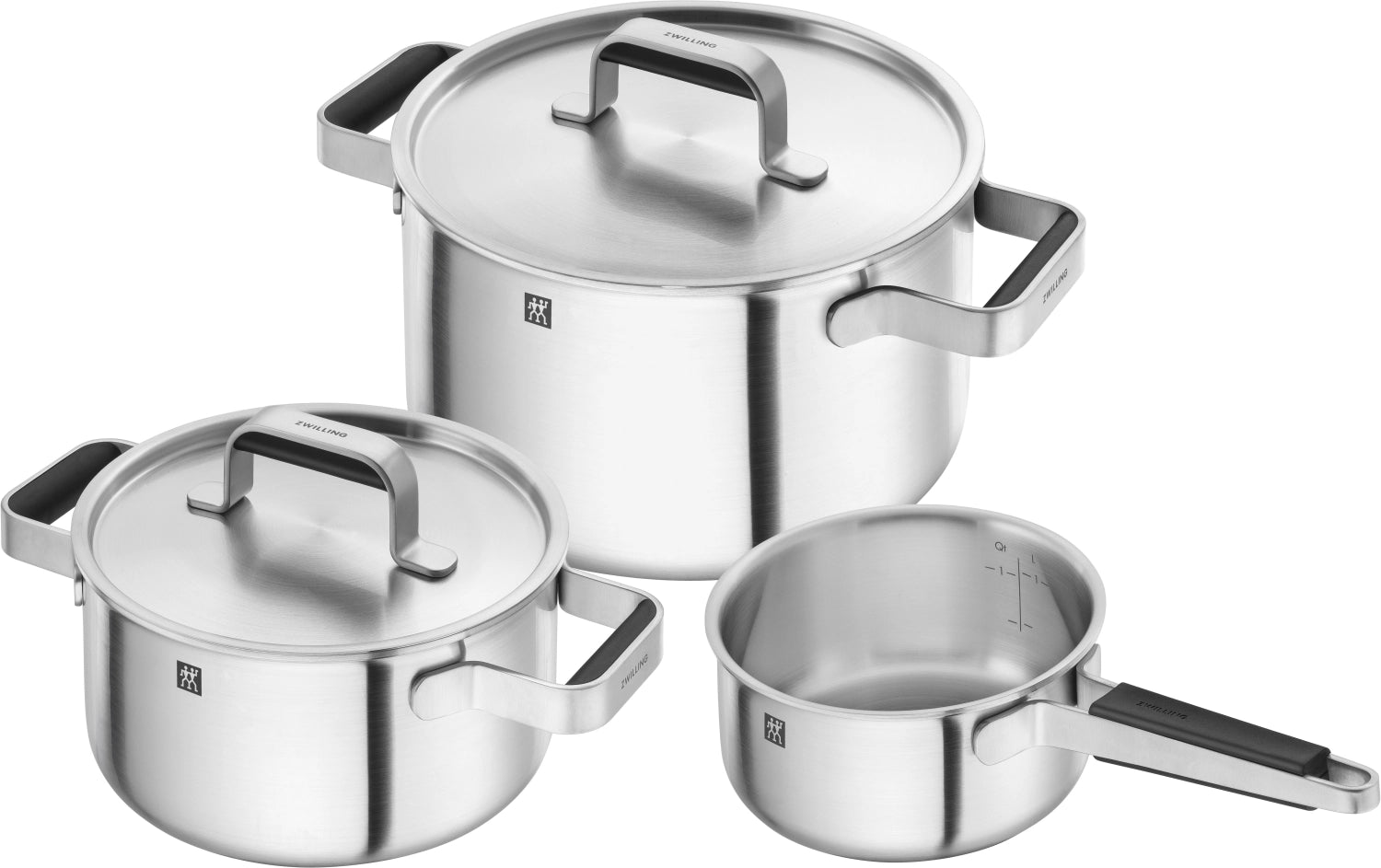 Elegantes 3-teiliges Kochtopfset von Zwilling in Silber, bestehend aus Töpfen in verschiedenen Größen, perfekt für kreative Kochabenteuer.