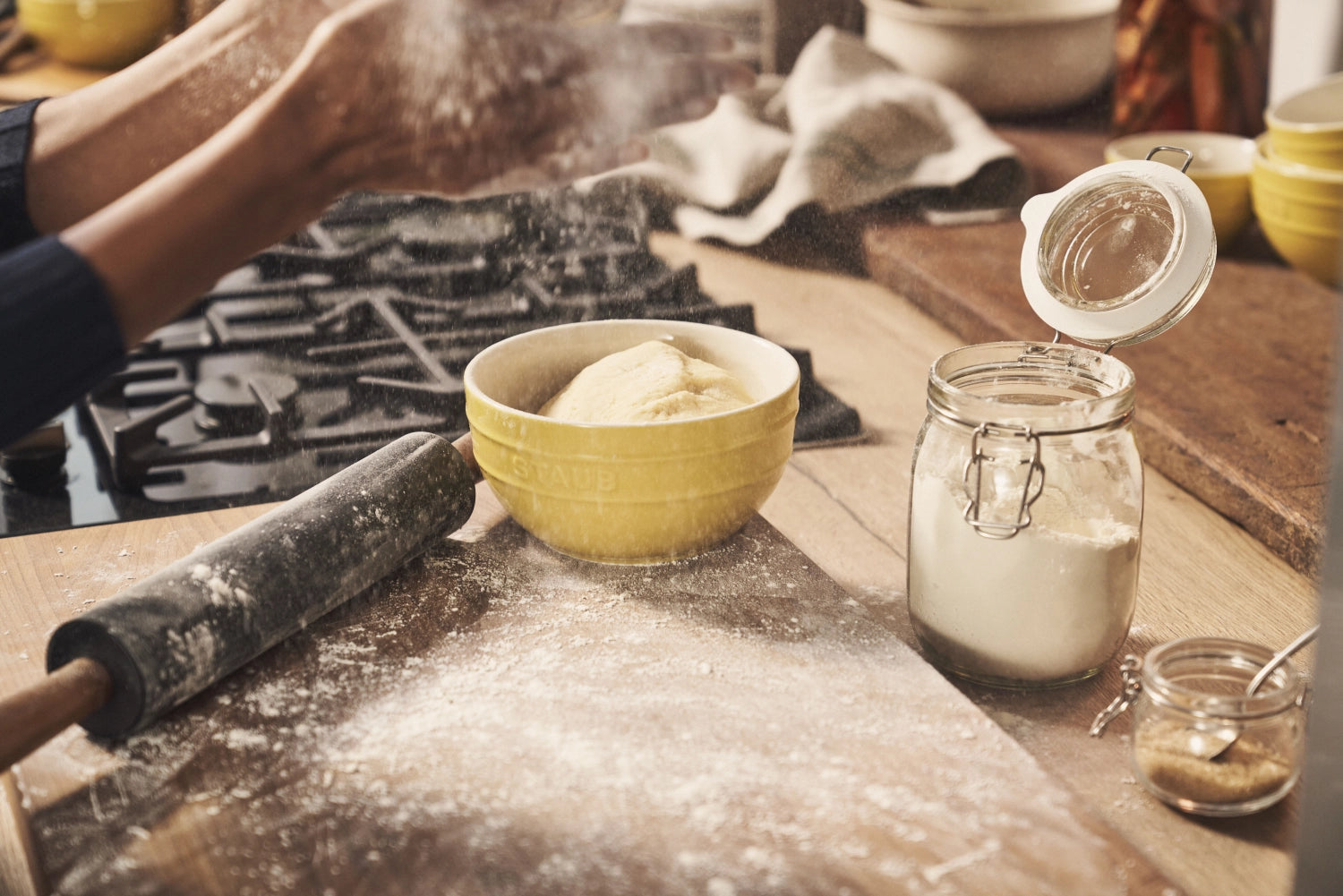 Rouleau à pâtisserie en silicone avec manches en bois d'acacia