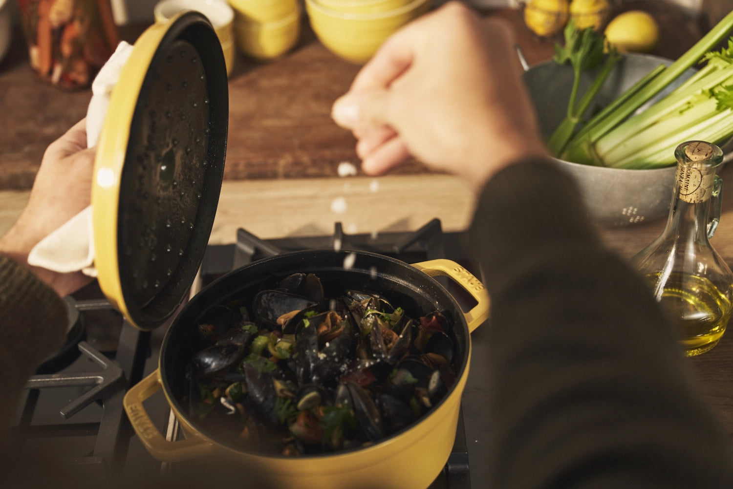 Cocotte 24cm, rund, Citron, Gusseisen 3.7l