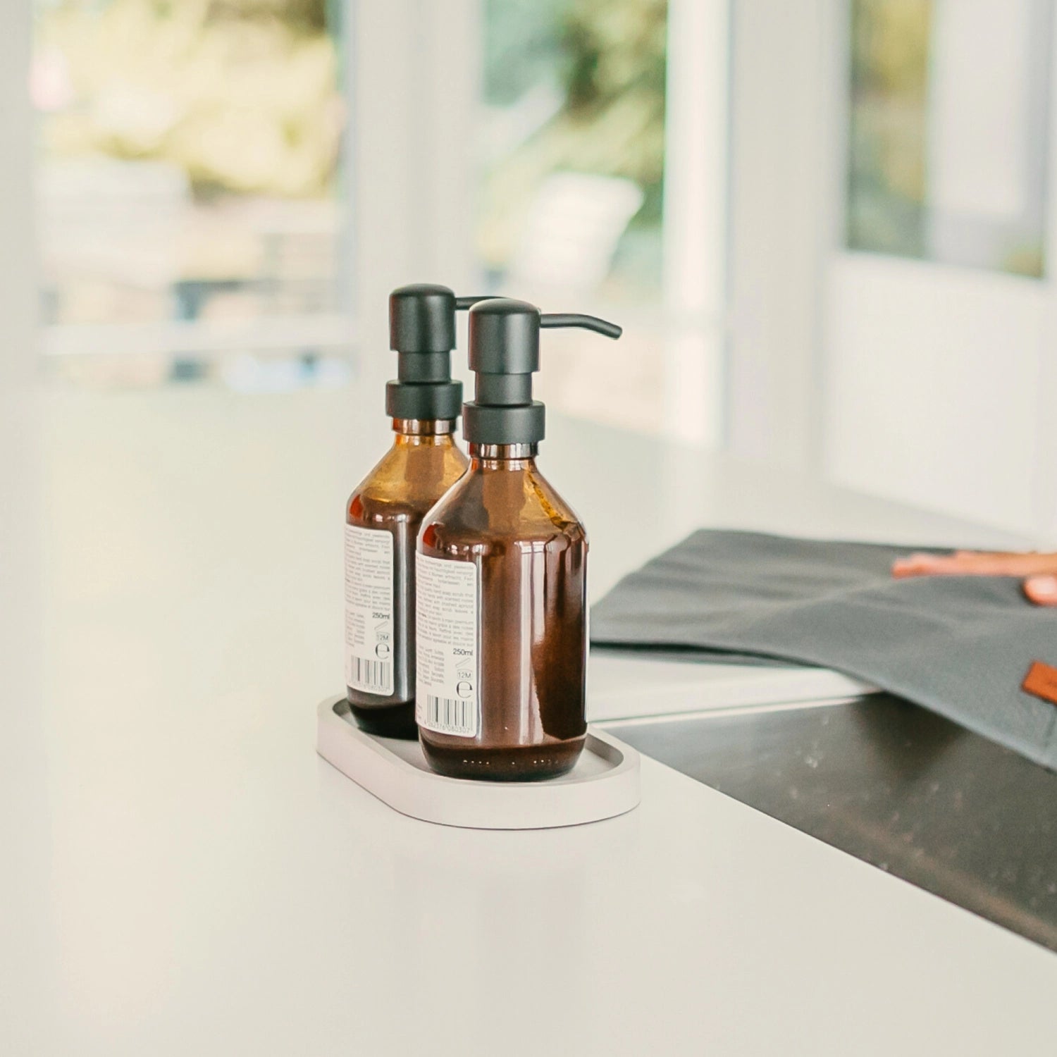 Lavendel Handseife in 250ml Pumpspender von Nordesign, perfekt für sanfte Reinigung und aromatische Frische in der Körperpflege.