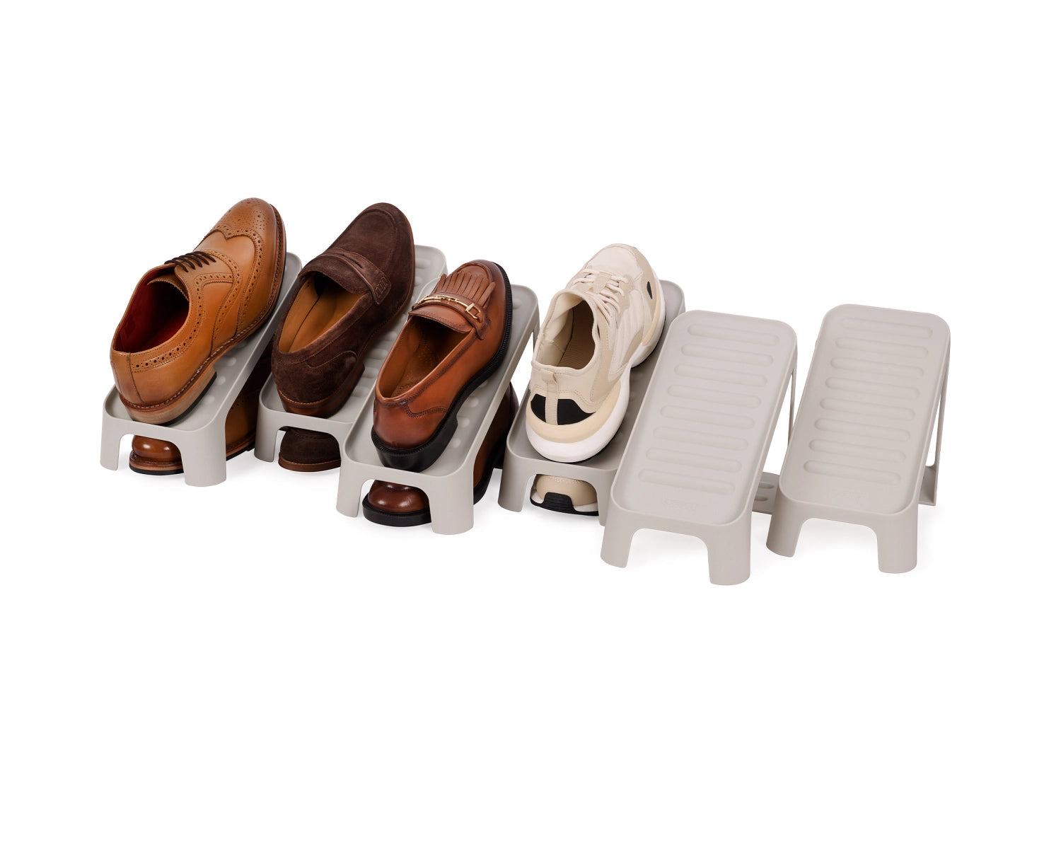 Praktisches Schuhregal in ecru von Joseph Joseph, ideal für die Aufbewahrung von 6 Paar Schuhen, perfekt für einen aufgeräumten Eingangsbereich.