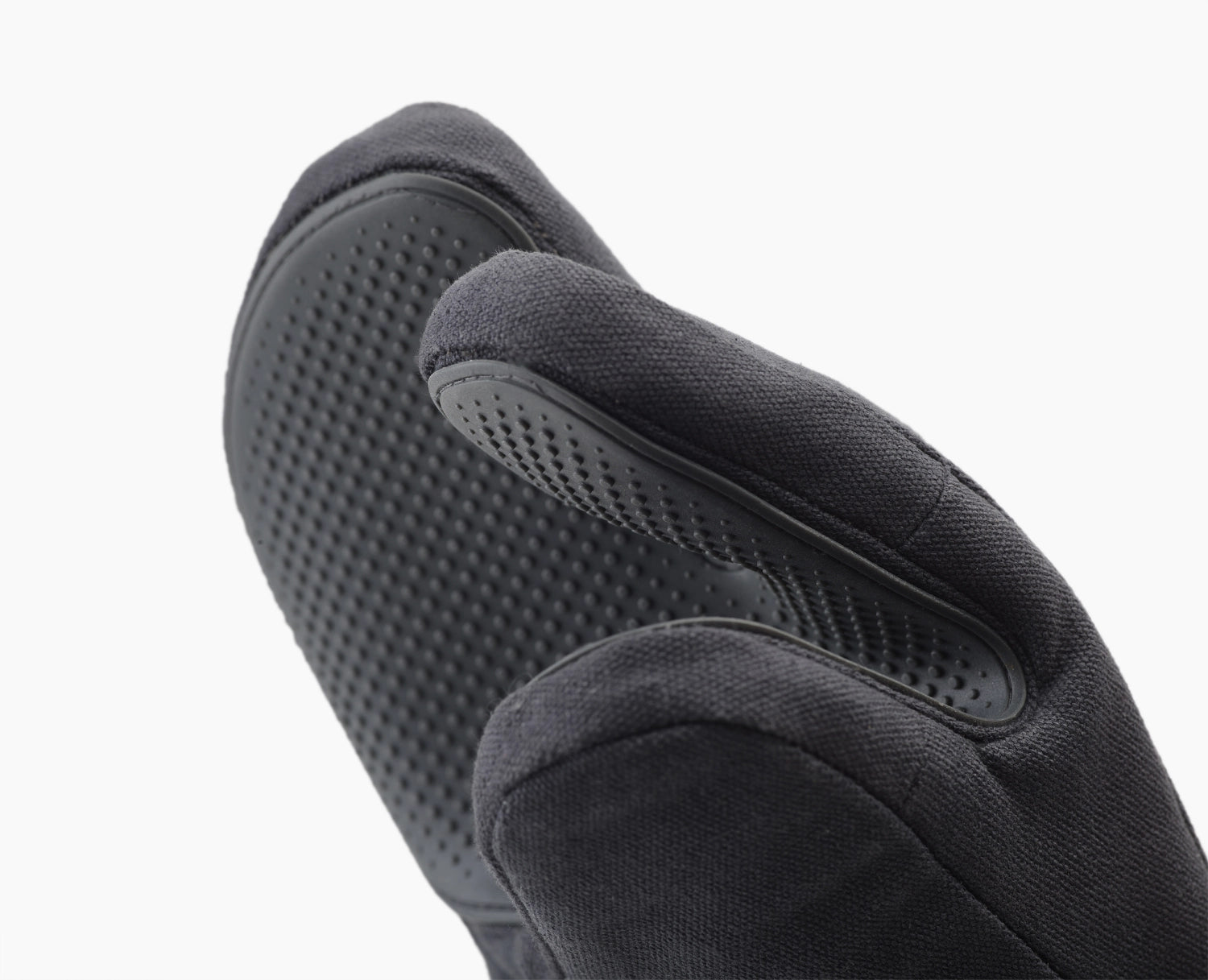Eleganter, anthrazitfarbener Ofenhandschuh aus robuster Baumwolle von Joseph Joseph, perfekt für den Schutz beim Kochen und Backen.