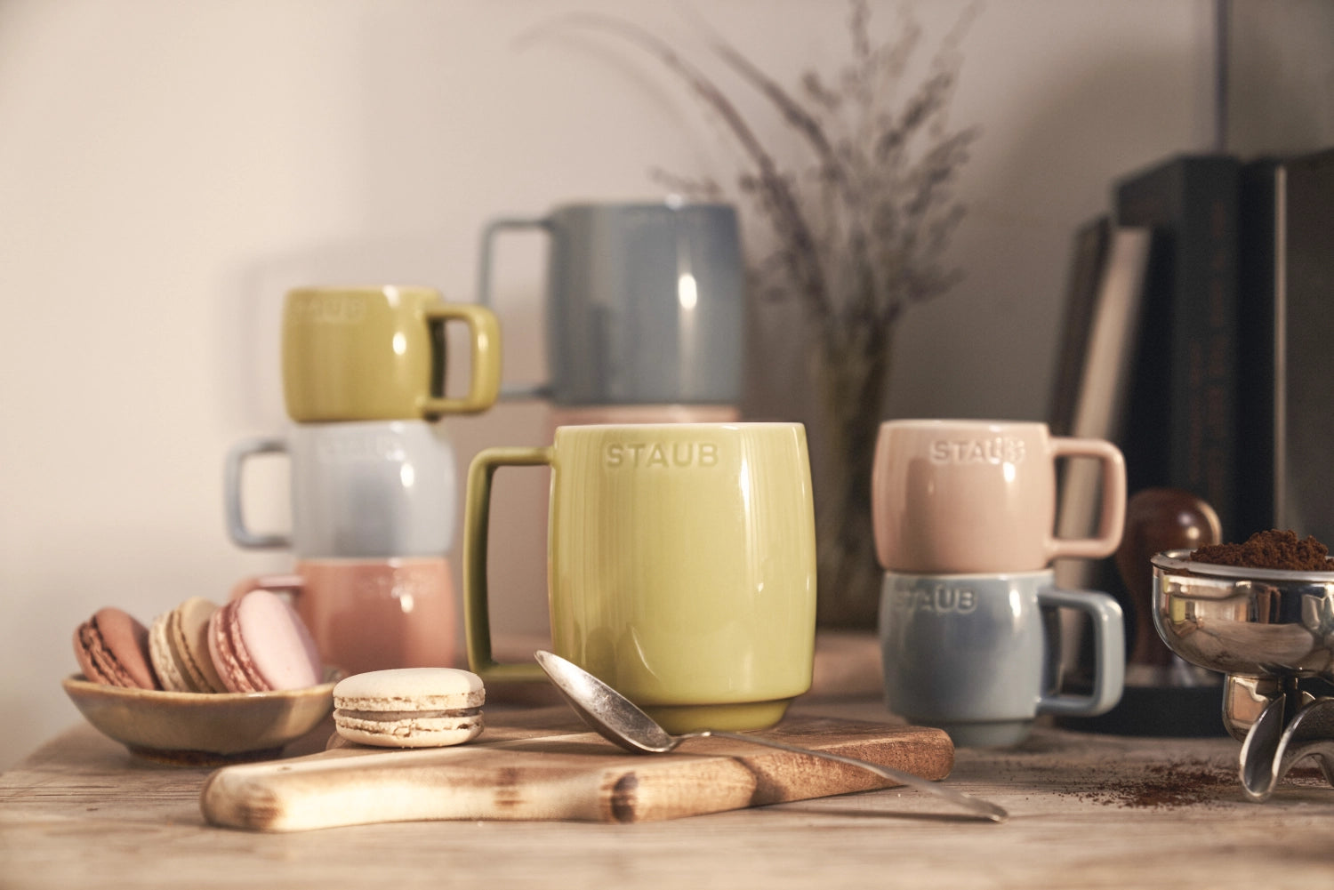 Elegantes 6-teiliges XS Tassenset von Staub, 100ml, ideal für stilvolle Anlässe und kleine Getränke, verleiht jedem Tisch einen Hauch von Raffinesse.