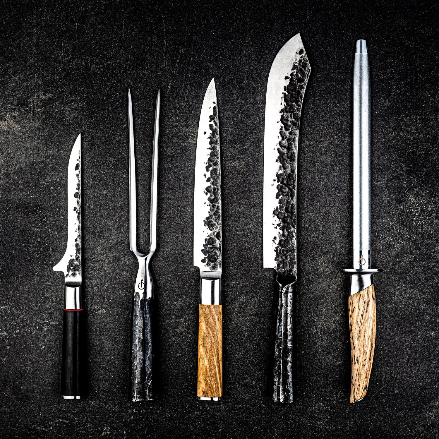 Sebra Ausbeinmesser 15 cm in strahlendem Gelb, perfekt für präzises Entbeinen von Fleisch, hergestellt von der renommierten Marke Forged.