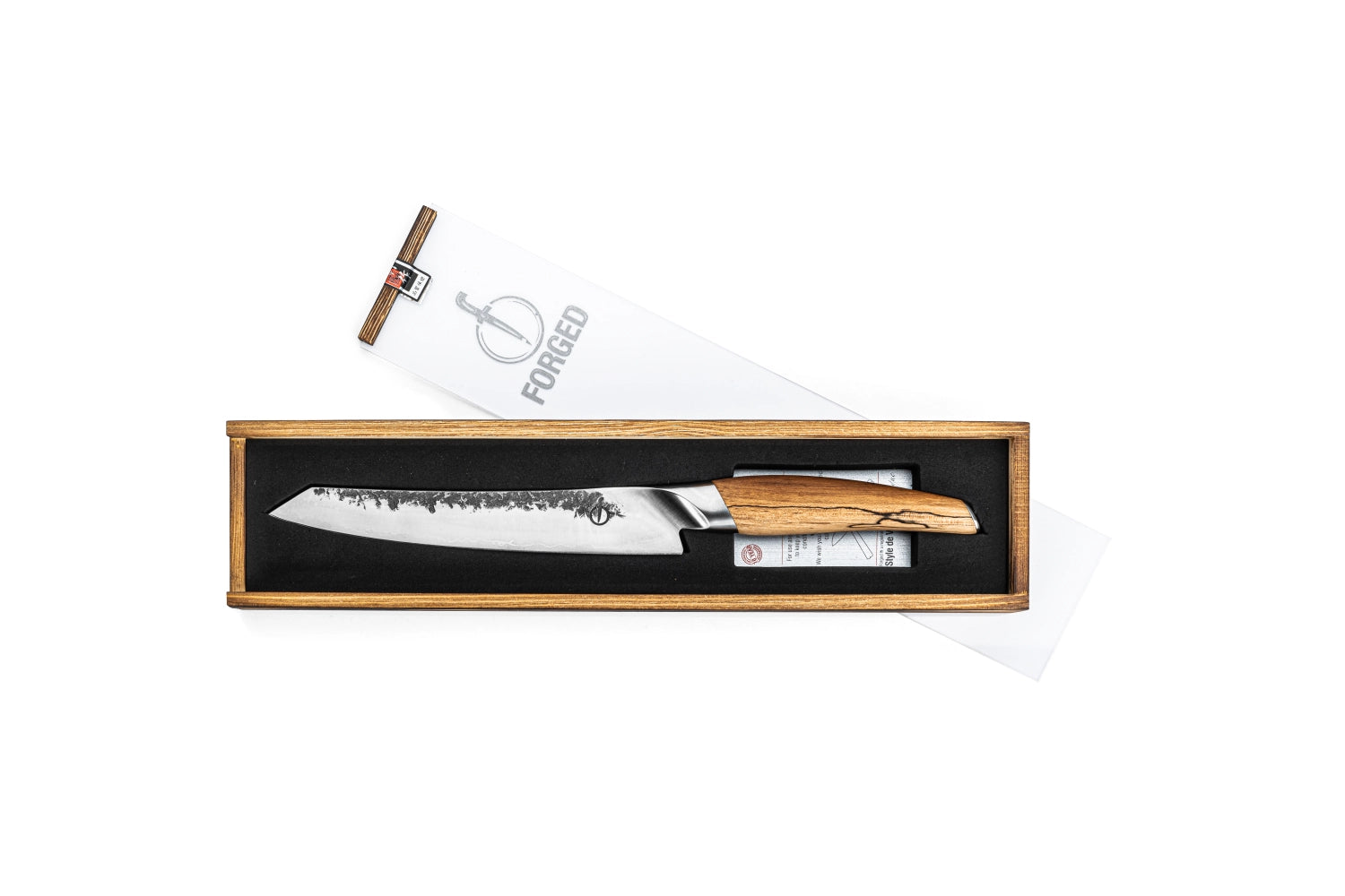 Elegantes Katai Fleischmesser mit 20 cm Klinge, perfekt für präzise Fleischzubereitung, ausgestattet mit einem komfortablen, ergonomischen Griff.