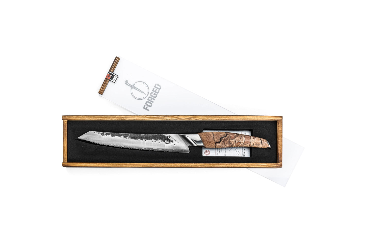 Hochwertiges Katai Brotmesser mit 20 cm langer Klinge, ideal für sauberes Schneiden von frischem Brot und Brötchen, vereint Stil und Effizienz.