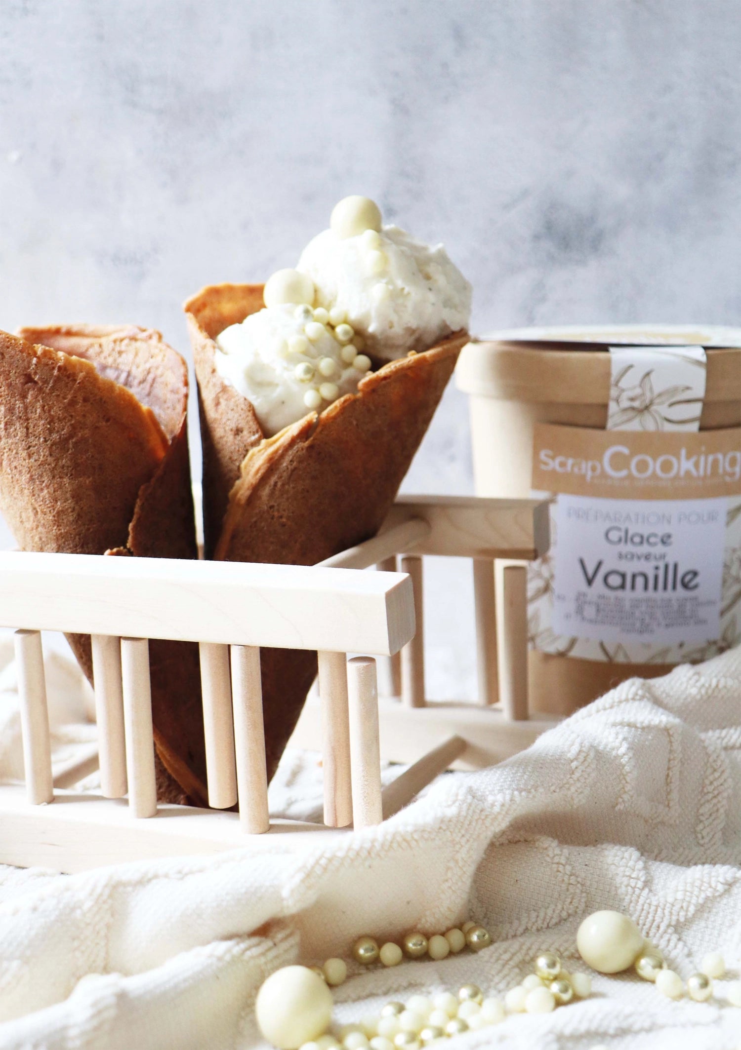 Praktische Backmischung für köstliche Schokoladenwaffeln, 260g, ideal für unkomplizierte und schokoladige Genussmomente.