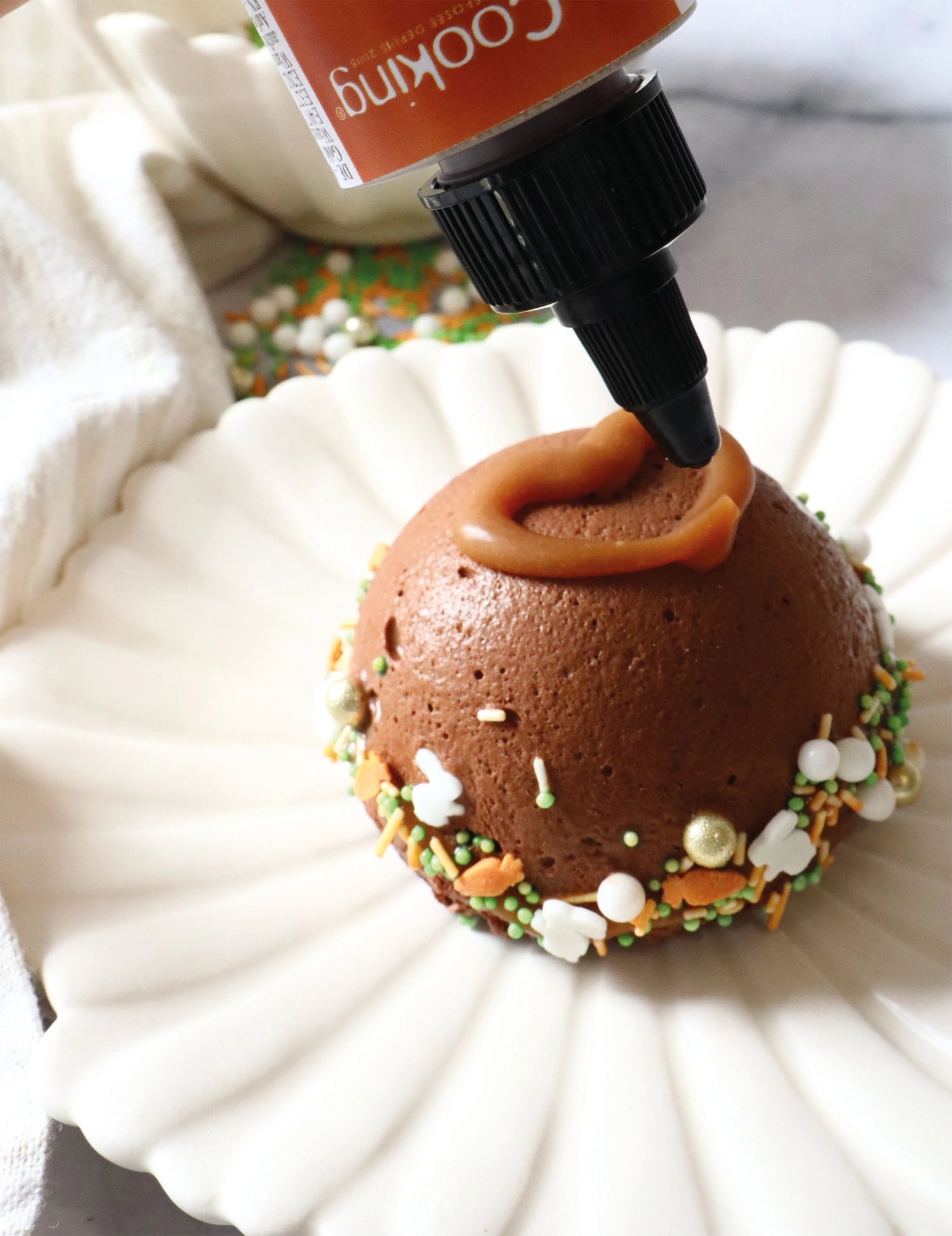 Karamell-Topping von Scrap Cooking in 160g, ideal zum Verfeinern von Desserts und Süßspeisen, cremig und süß im ansprechenden Glas.