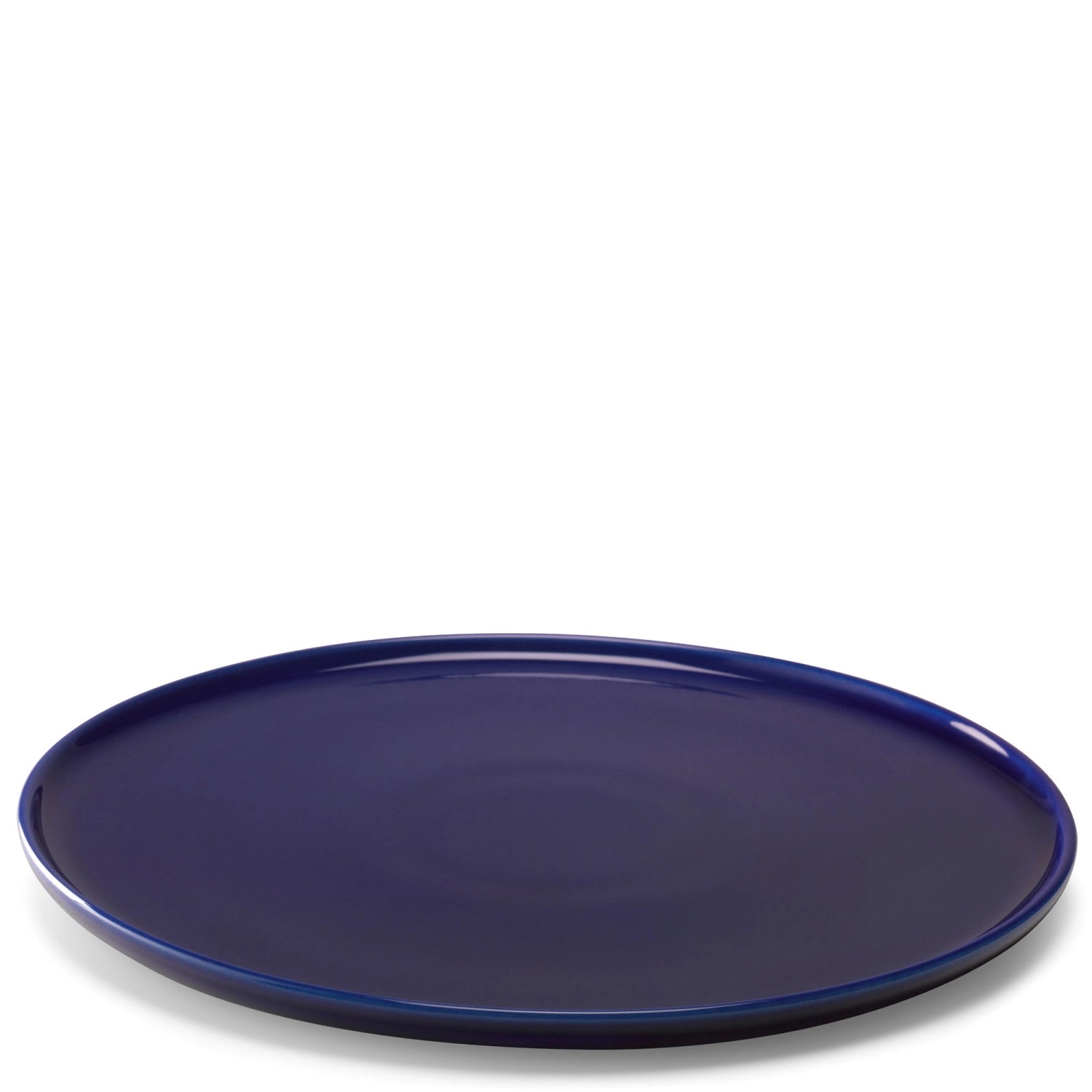Zwei flache Teller im modernen Design, 26 cm Durchmesser, in lebhaftem Cobalt-Blau, ideal für festliche Anlässe und stilvolle Präsentationen.