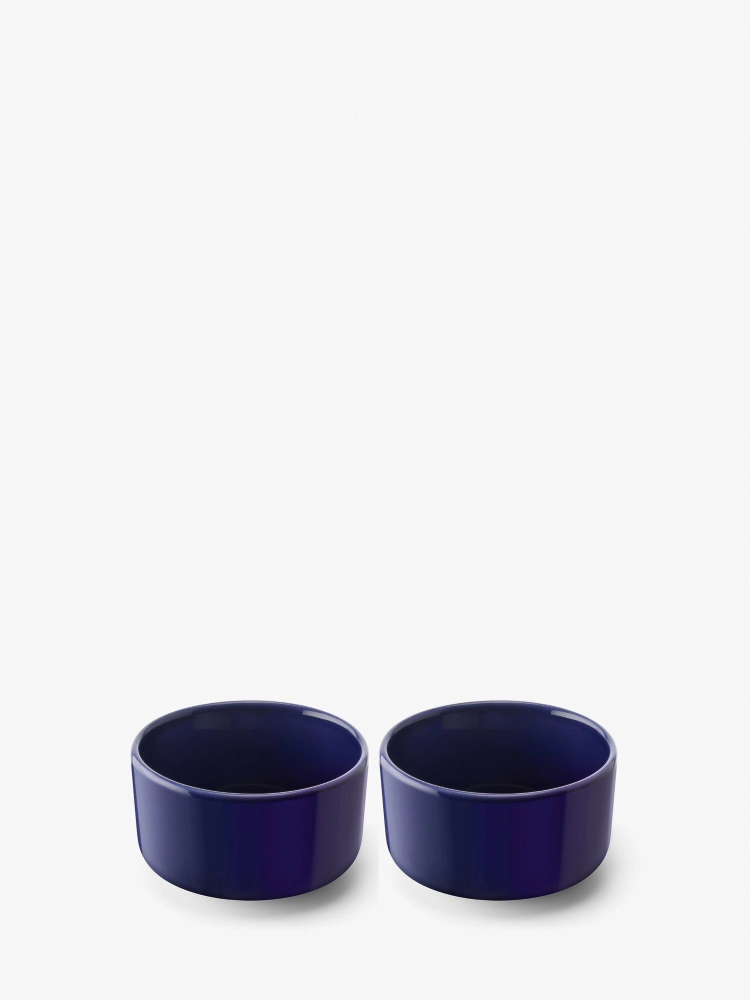 Elegantes 2er Set cobaltfarbener Schalen (D8cm) von LSA, perfekt für Snacks oder als dekoratives Element in jedem Raum.