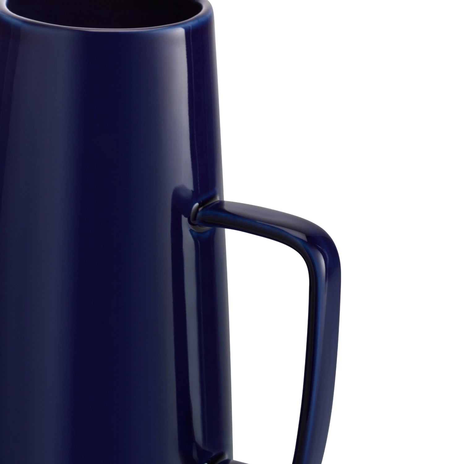 Stilvoller Wasserkrug in strahlendem Cobaltblau, 1,4 l, von LSA. Ideal für besondere Anlässe und geschmackvolle Dekorationen.
