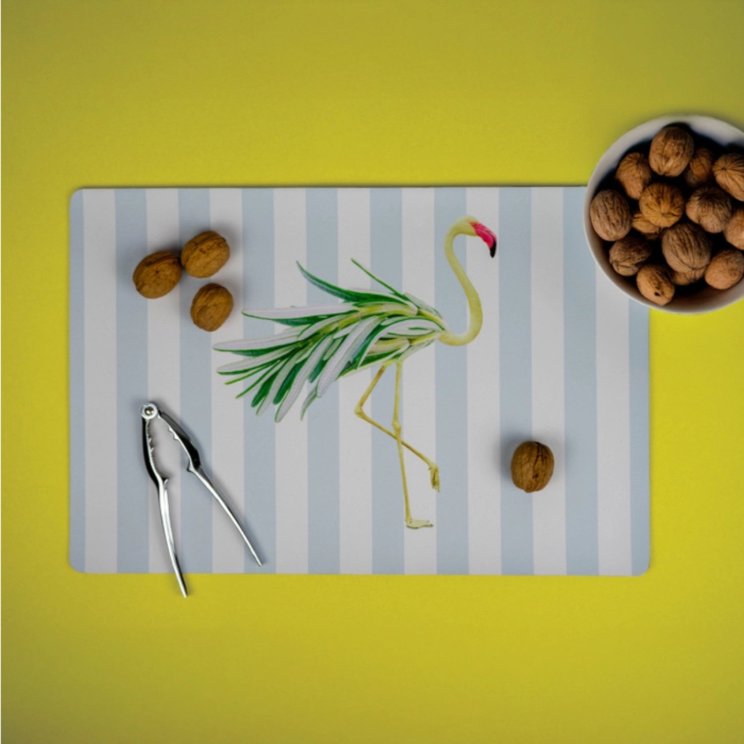 Buntes, beidseitig bedrucktes Tischset mit Flamingo-Motiv aus PVC, ideal für stilvolle Tischdekoration und Schutz vor Flecken.