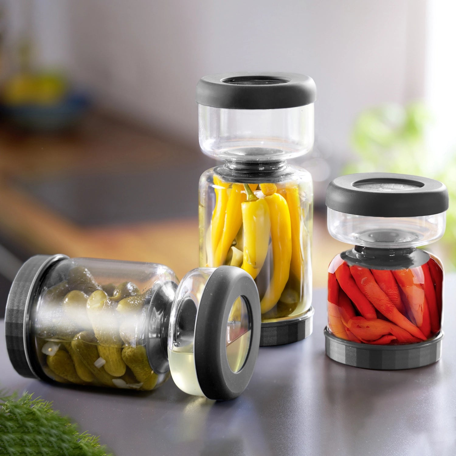 Hochwertiges Abtropfglas von Westmark mit 1300 ml, perfekt zum Abtropfen und Lagern von Lebensmitteln in der Küche.