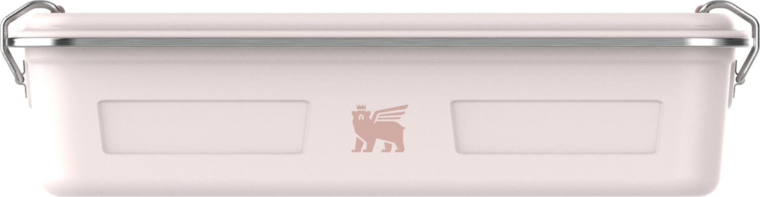 Elegante 2L Aufbewahrungsbox in Roséquarz von Stanley, ideal für stilvolle Trinkflaschen und praktische Organisation.