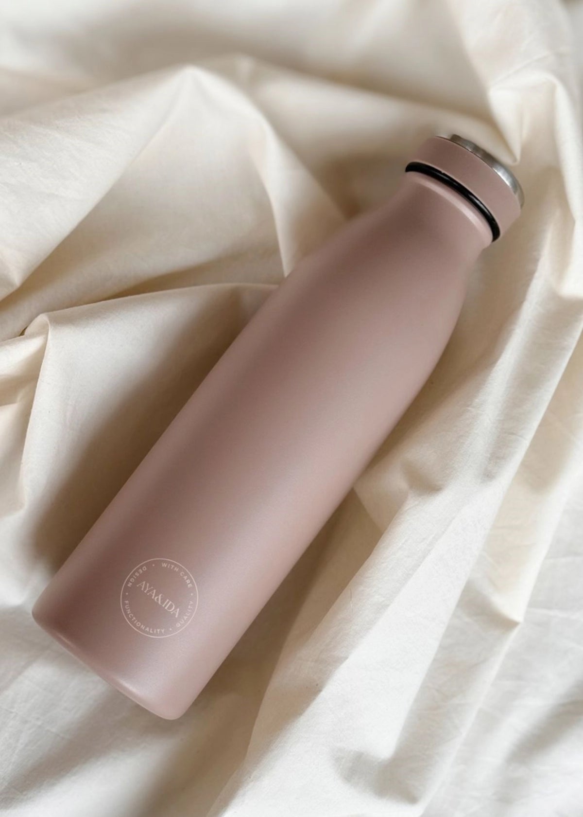 Trinkflasche 500ml Dusty Rose in Pink präsentiert im Onlineshop von KAQTU Design AG. Trinkflaschen ist von AYA&IDA