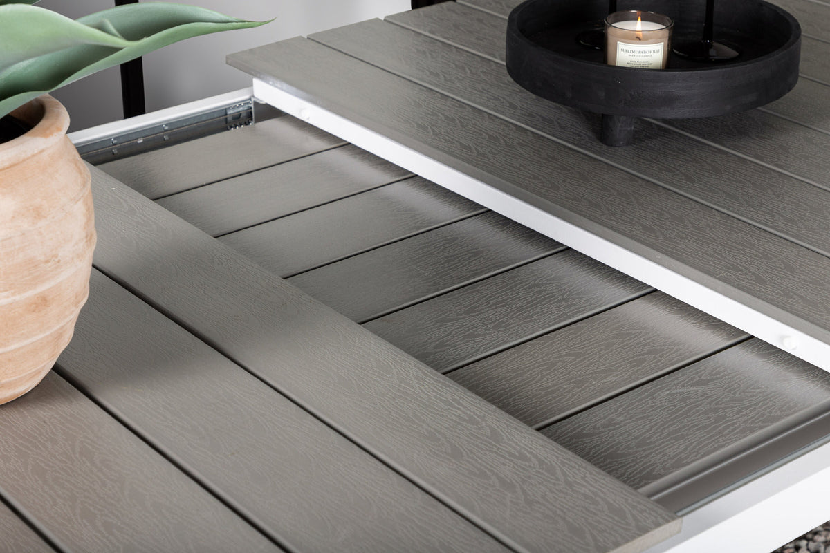 Levels Gartentisch ausziehbar in Weiss präsentiert im Onlineshop von KAQTU Design AG. Gartentisch ist von Venture Home