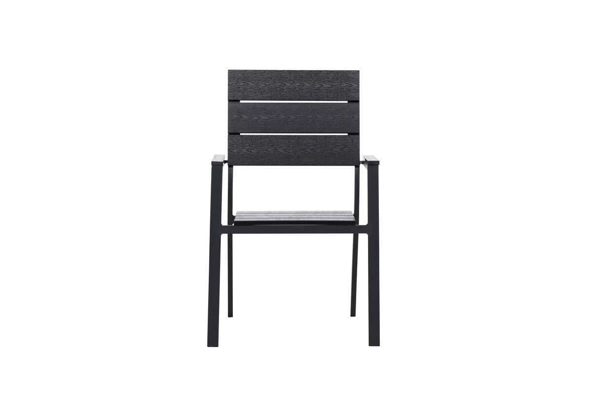 Levels Gartenstuhl in Schwarz präsentiert im Onlineshop von KAQTU Design AG. Gartenstuhl mit Armlehnen ist von Venture Home