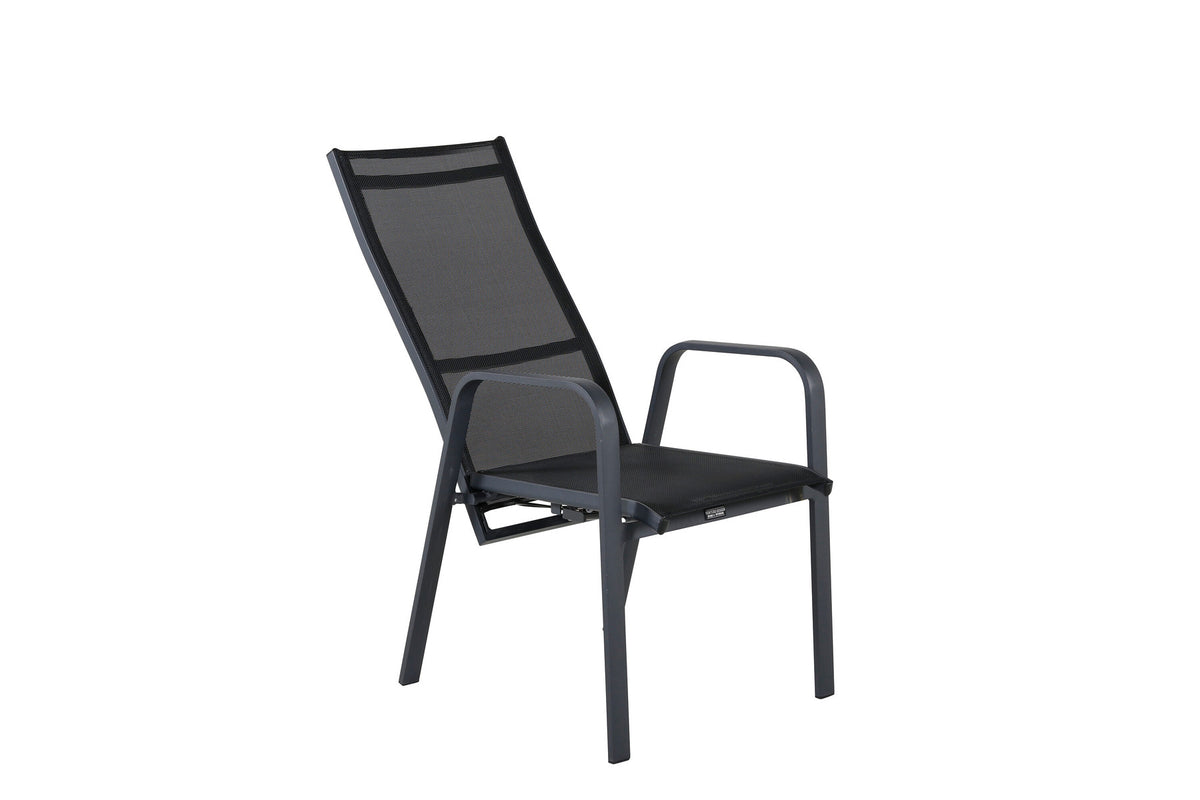 Copacabana Stuhl in Schwarz präsentiert im Onlineshop von KAQTU Design AG. Gartenstuhl mit Armlehnen ist von Venture Home